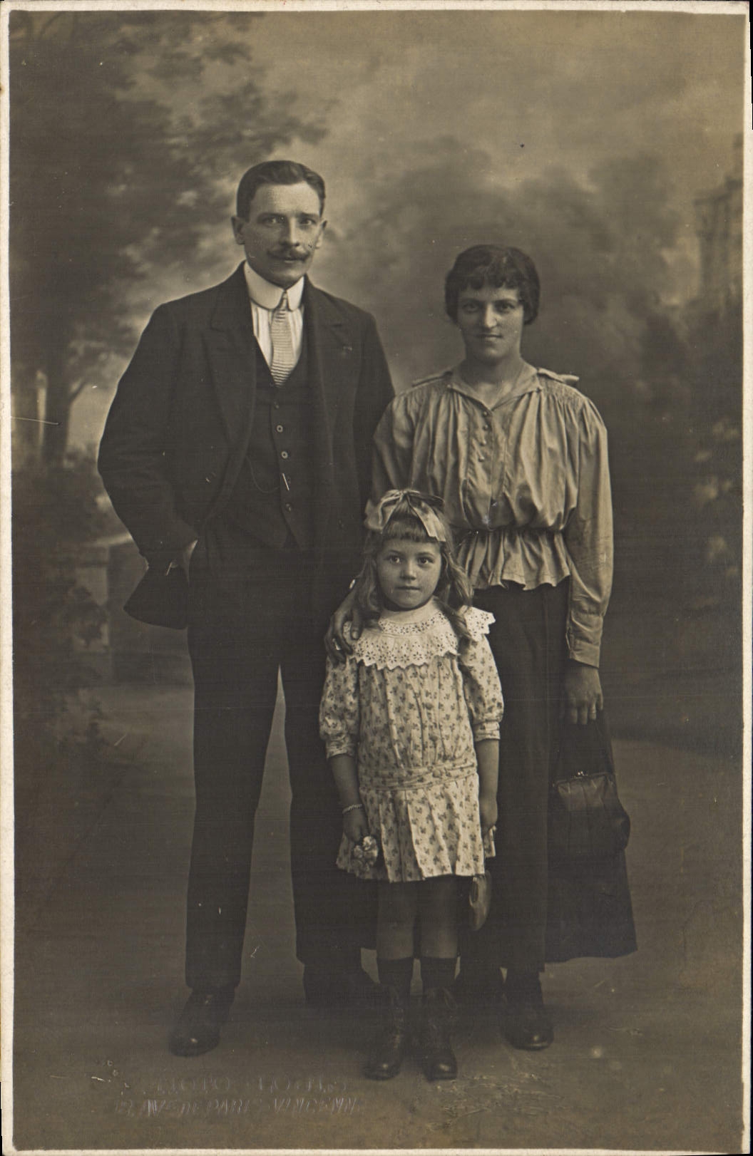 CARTE PHOTO Femme Enfant Vincennes