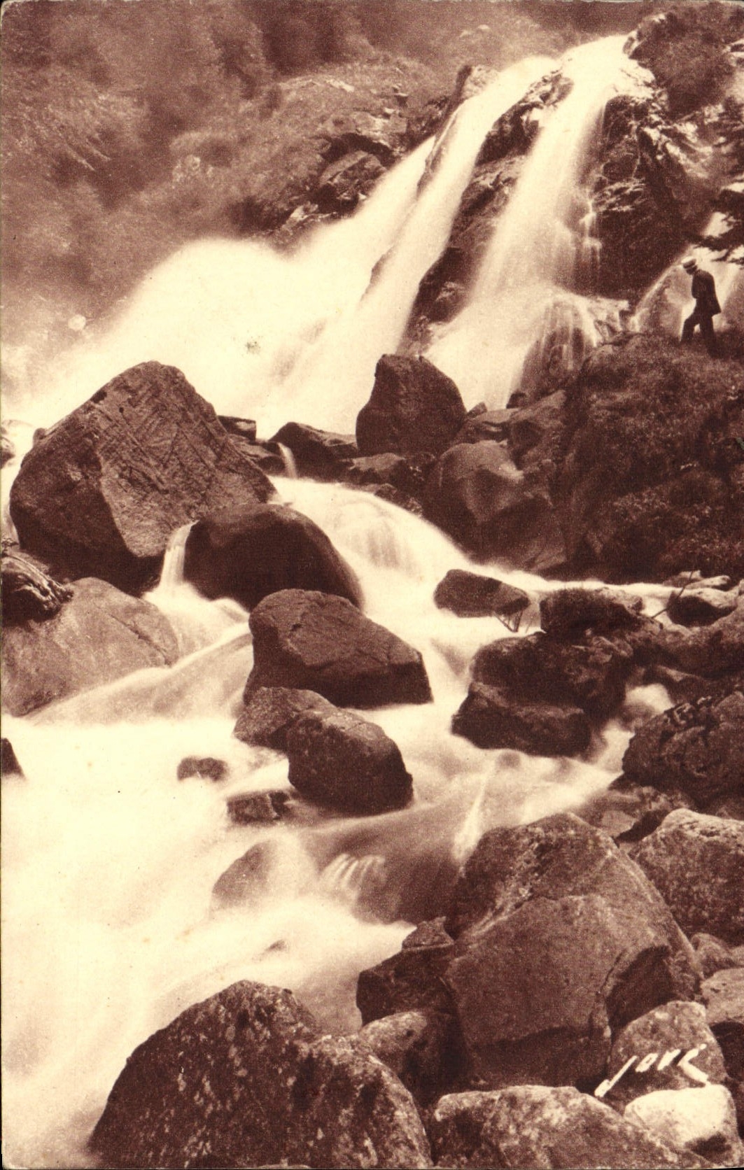CPA Cauterets La Raillere Cascade de Lutour 