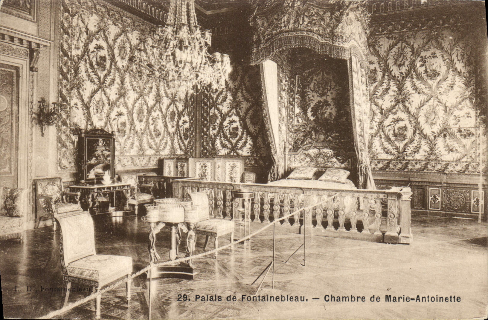 CPA Palais de Fontainebleau Chambre de Marie Antoinette 