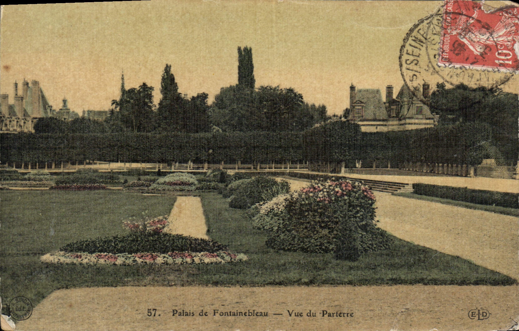 CPA Palais de Fontainebleau Vue du Parterre 