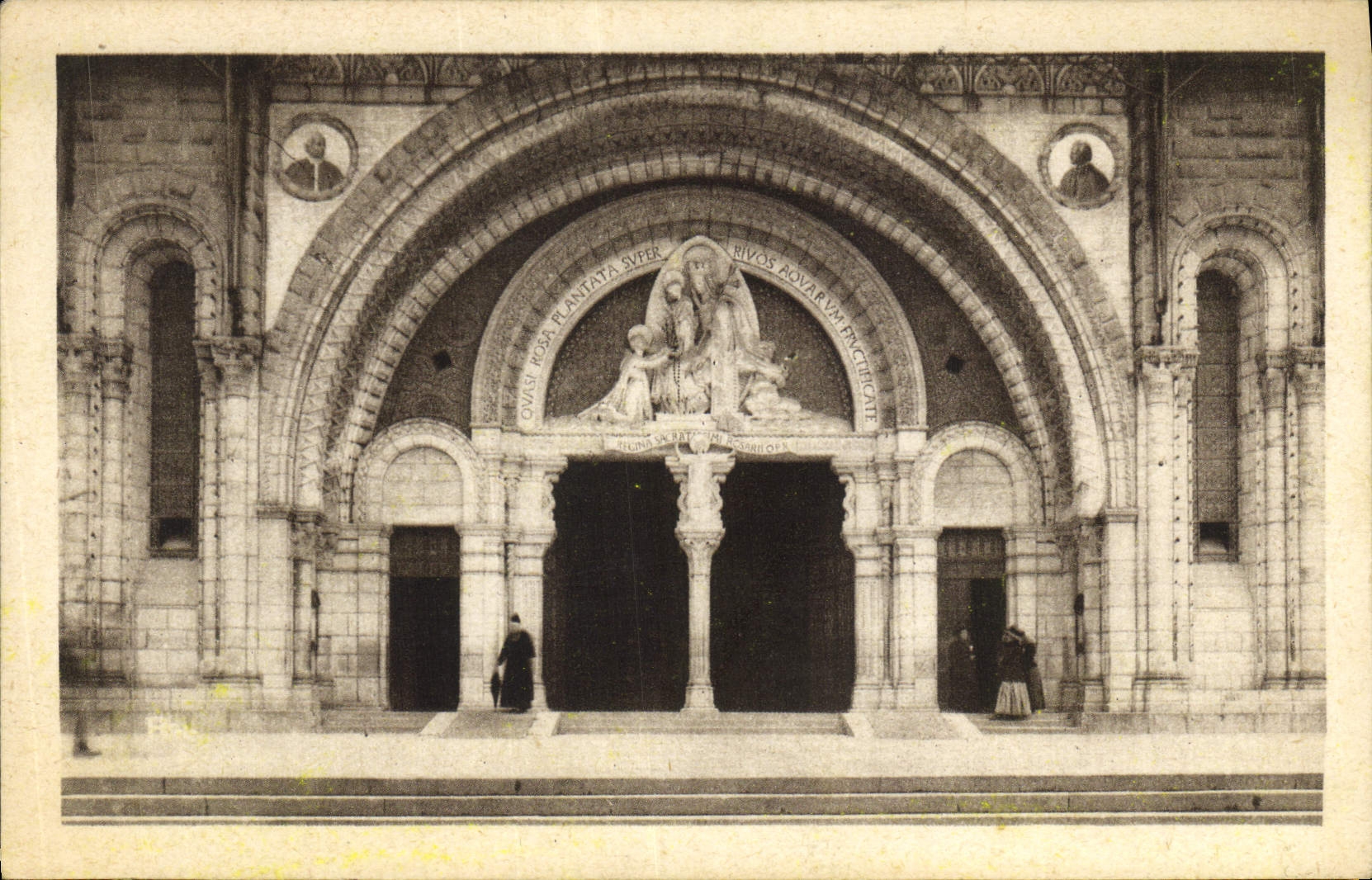 CPA Lourdes Entree du Rosaire 