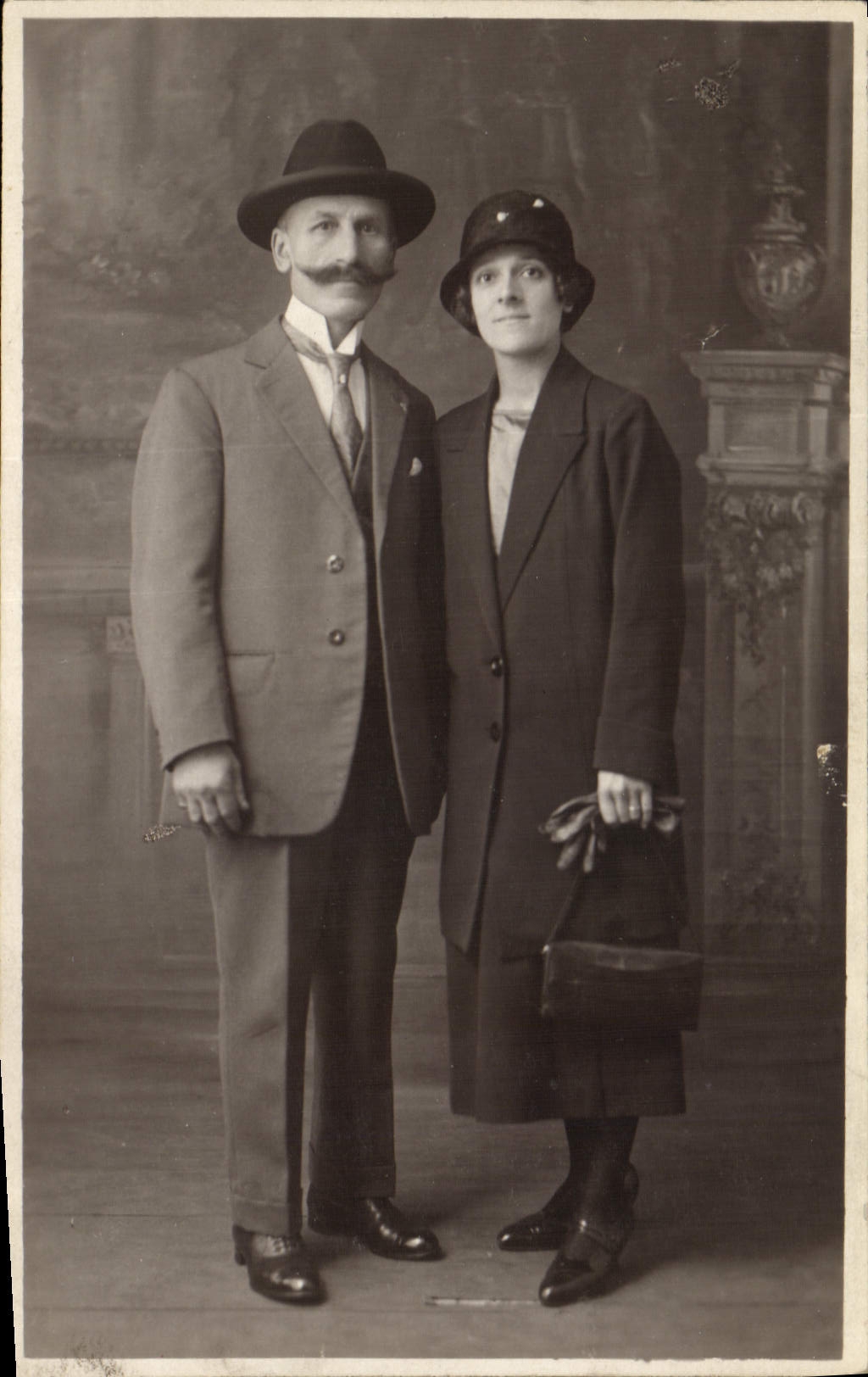 CARTE PHOTO personnages