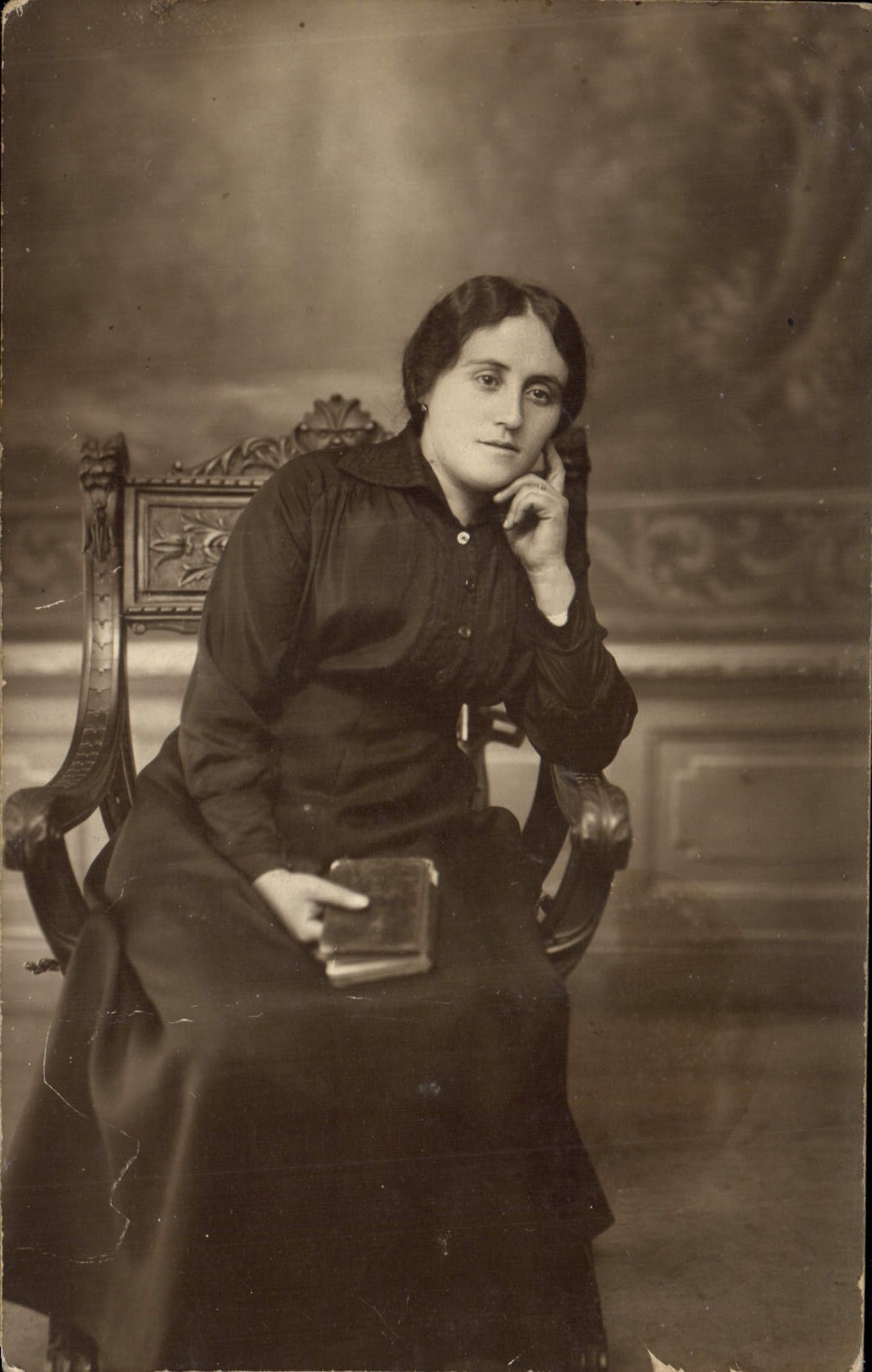 CARTE PHOTO Femme Paris