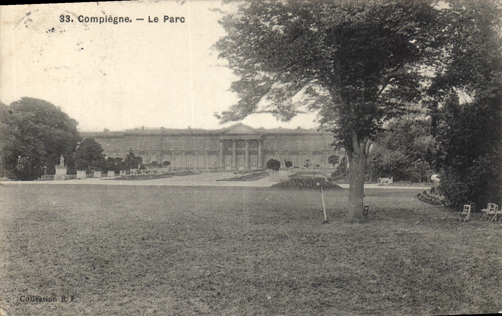 CPA Compiegne Le Parc 