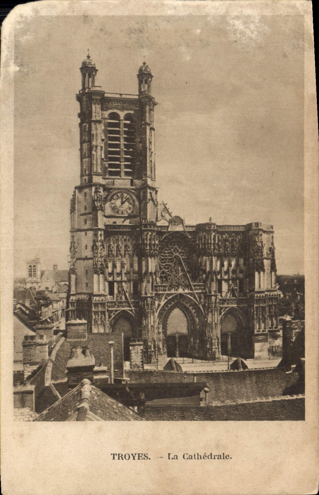 CPA Troyes La Cathedrale 
