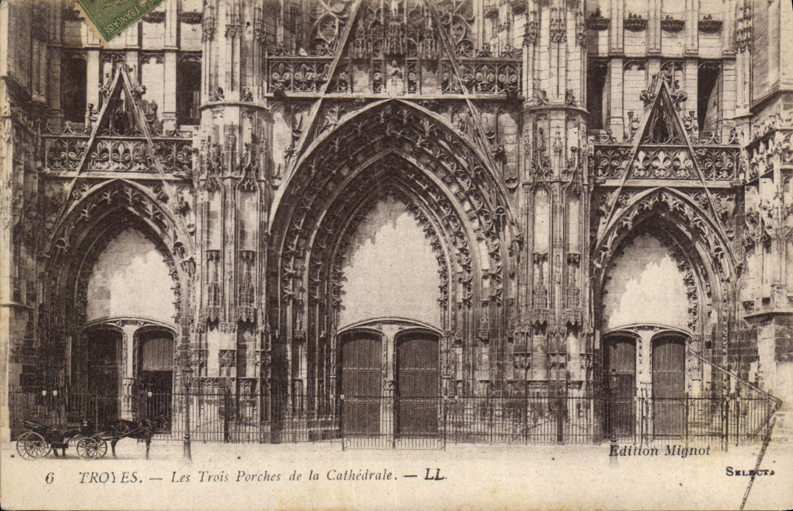 CPA Troyes Les Trois Porches de la Cathedrale 