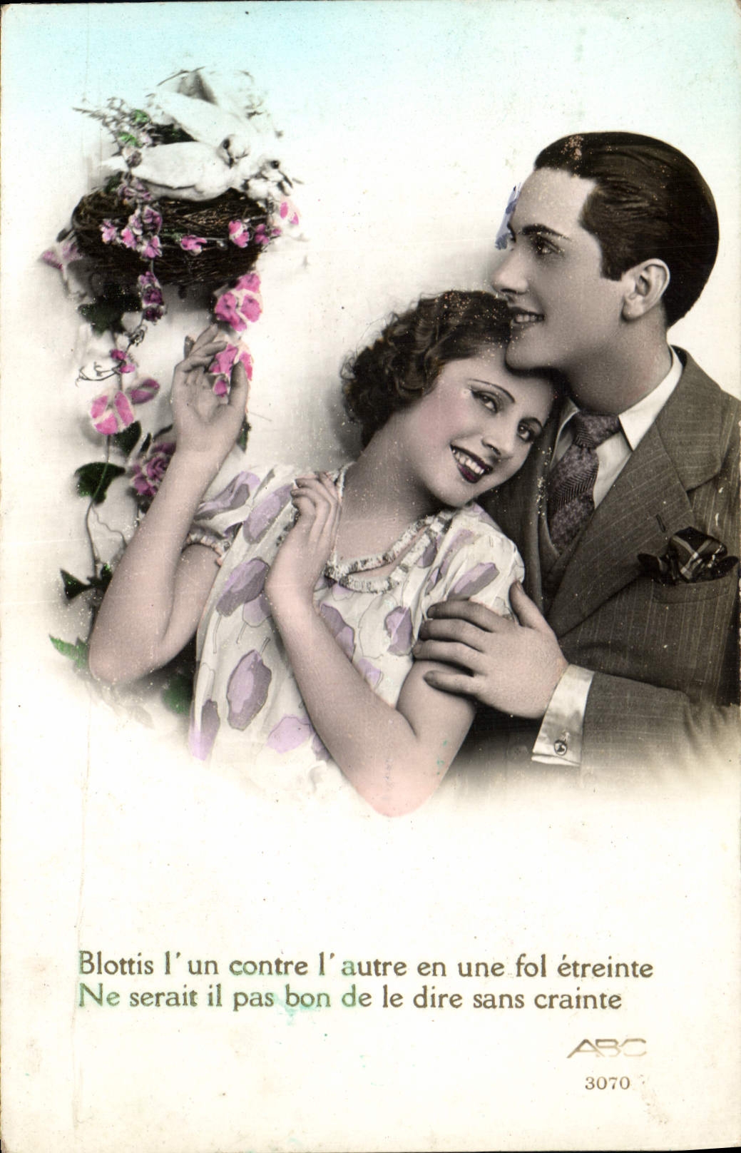 CPA Blottis l'un contre l'autre en une fol etreinte ne serait il pas bon de le dire sans crainte Fem