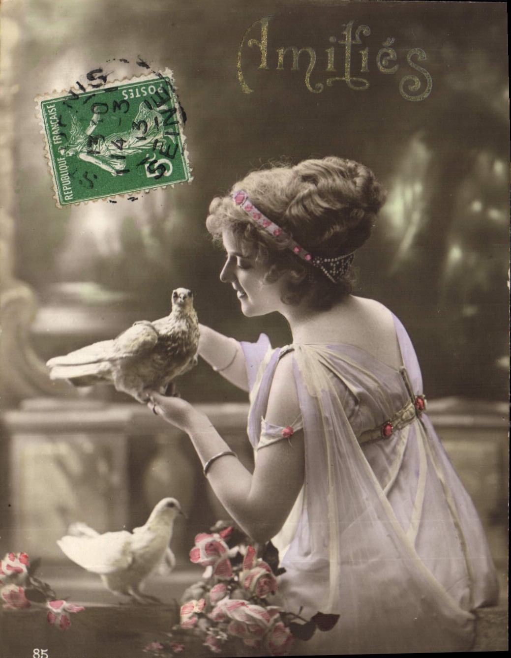 CPA Amities Femme Colombe