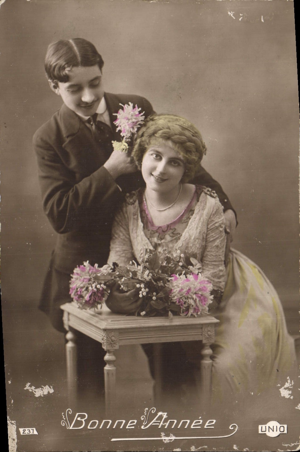 CPA Bonne Annee Femme