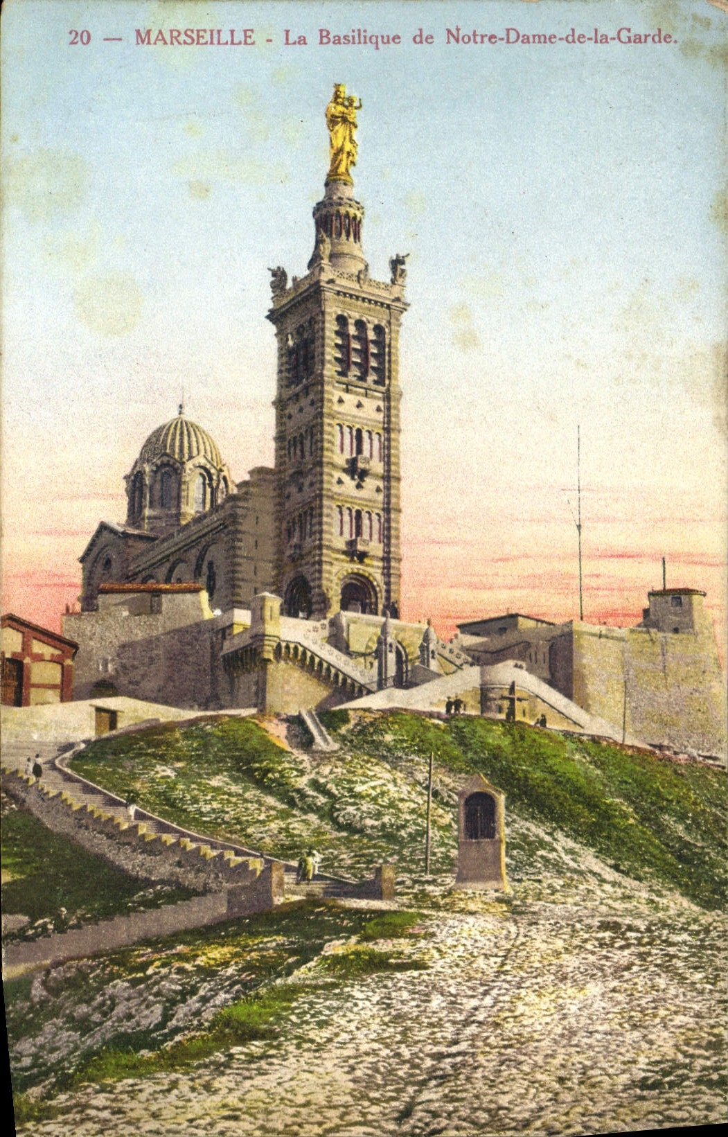 CPA Marseille La Basilique de Notre Dame de la Garde 
