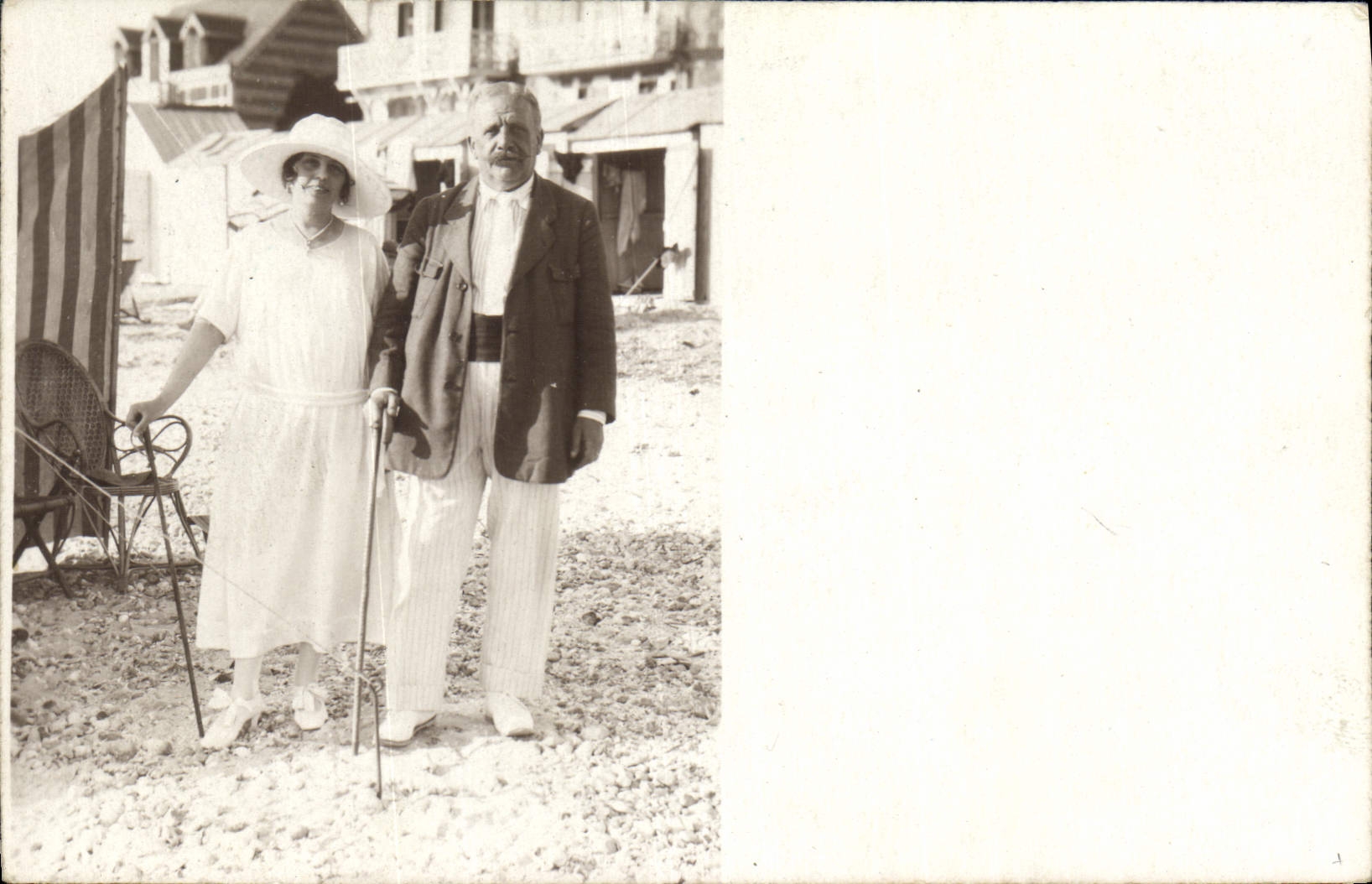 CARTE PHOTO Personnages