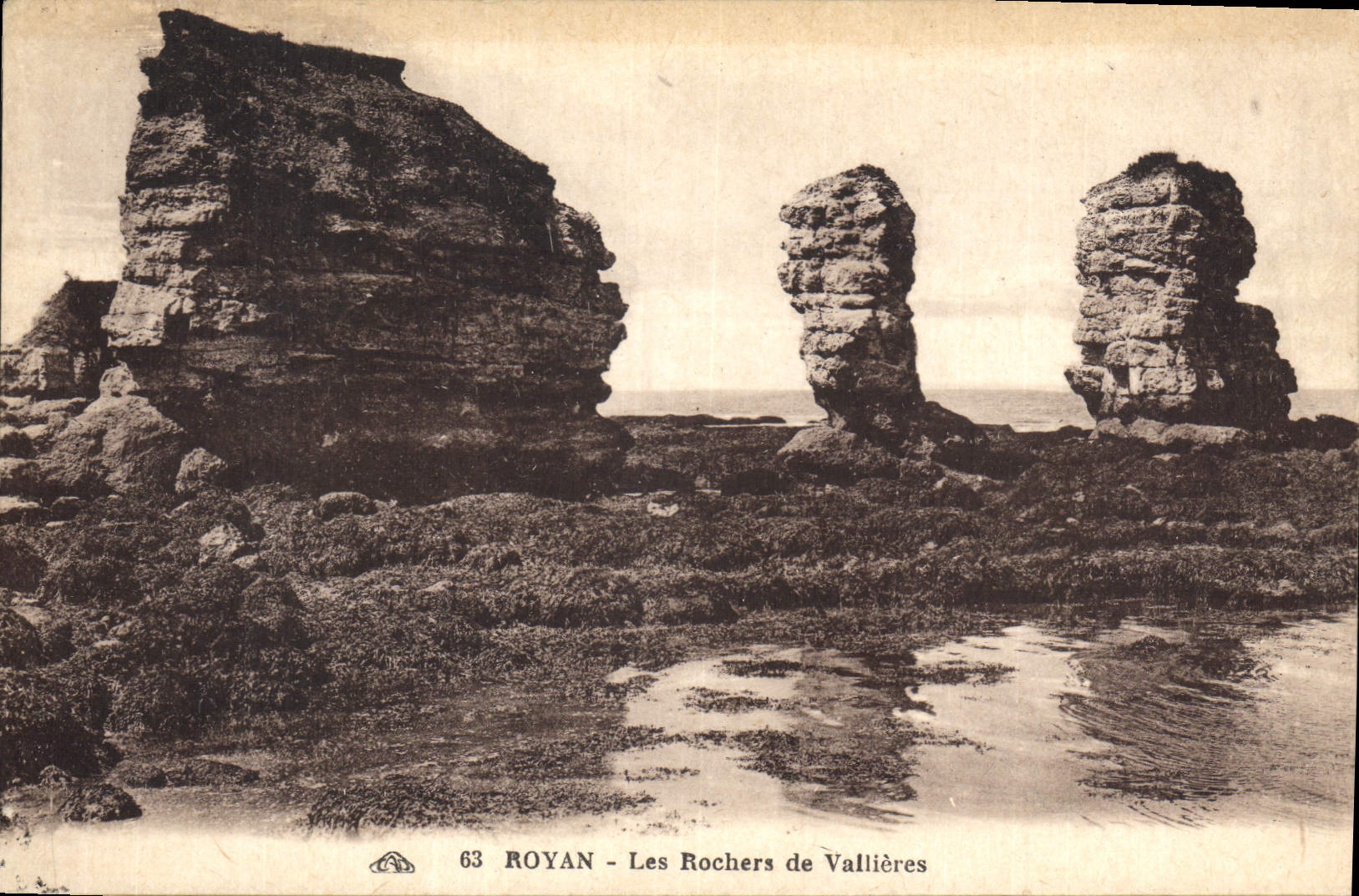 CPA Royan Les Rochers de Vallieres 