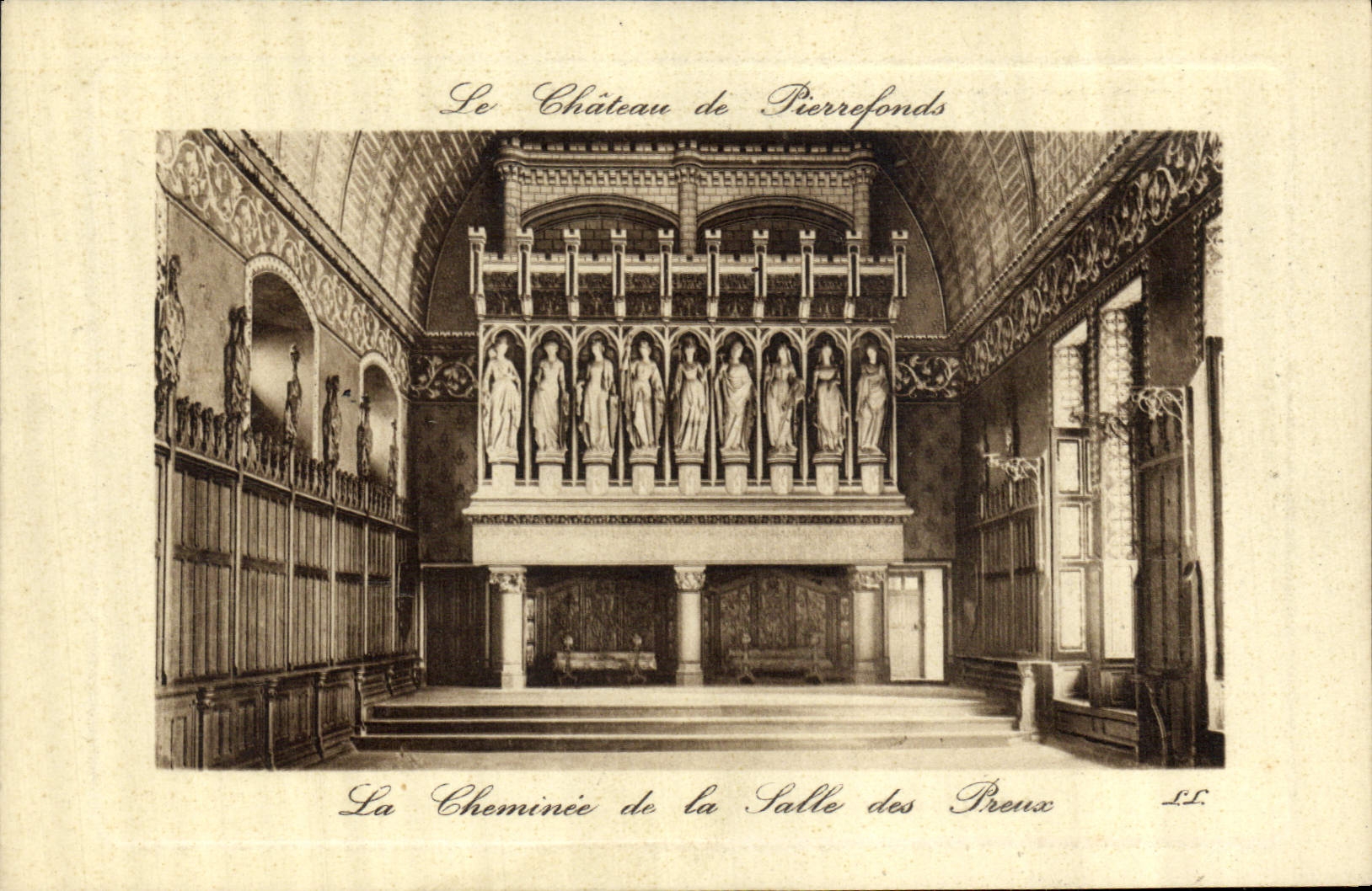 CPA Le Chateau de Pierrefonds La Cheminee de la Salle des Preux 