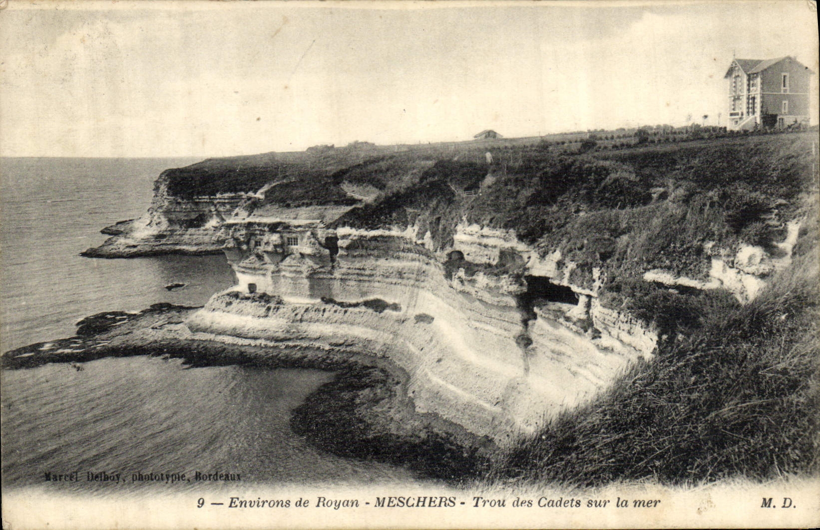 CPA Environs de Royan Meschers Trou des Cadets sur la mer 