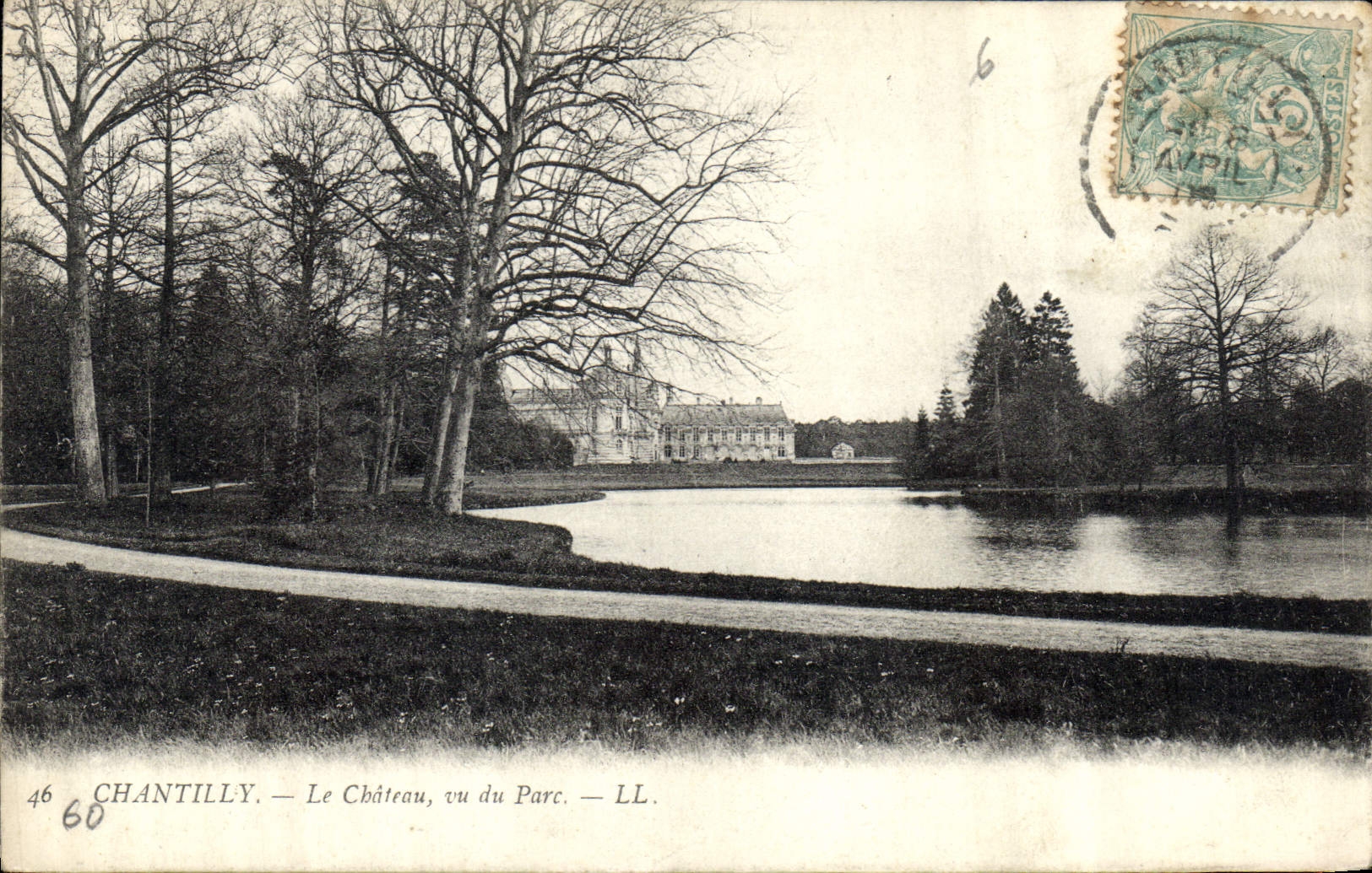 CPA Chantilly Le Chateau vu du Parc 