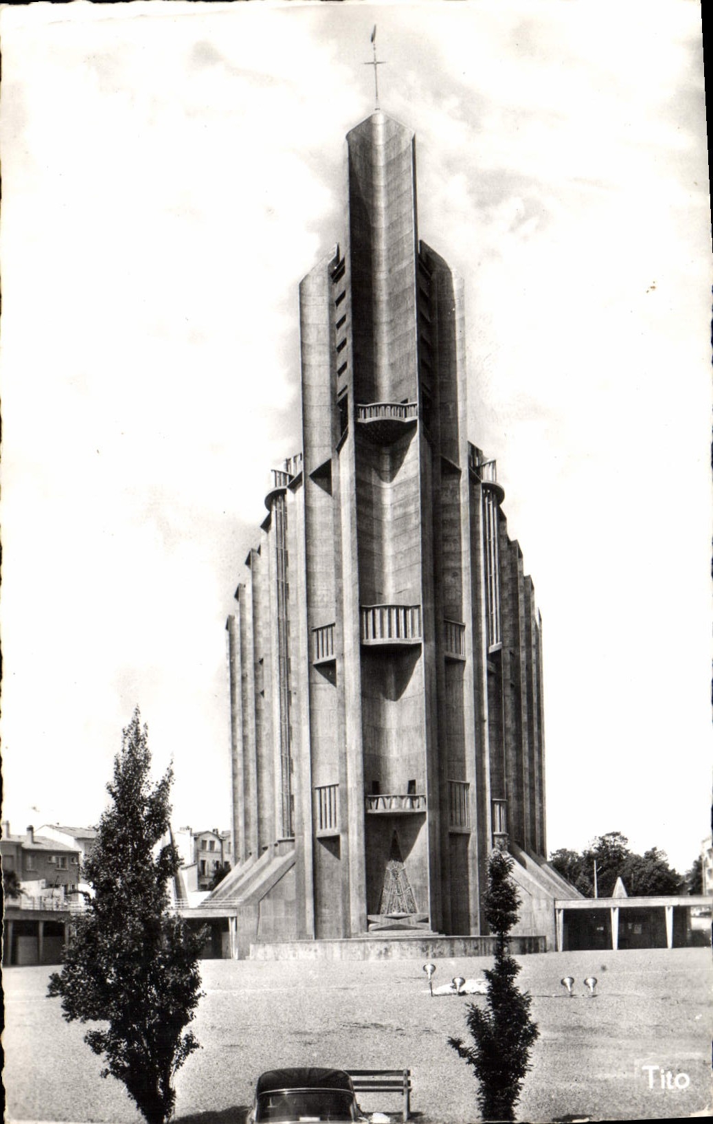 CPA Royan Le Clocher de l'Eglise Notre Dame 