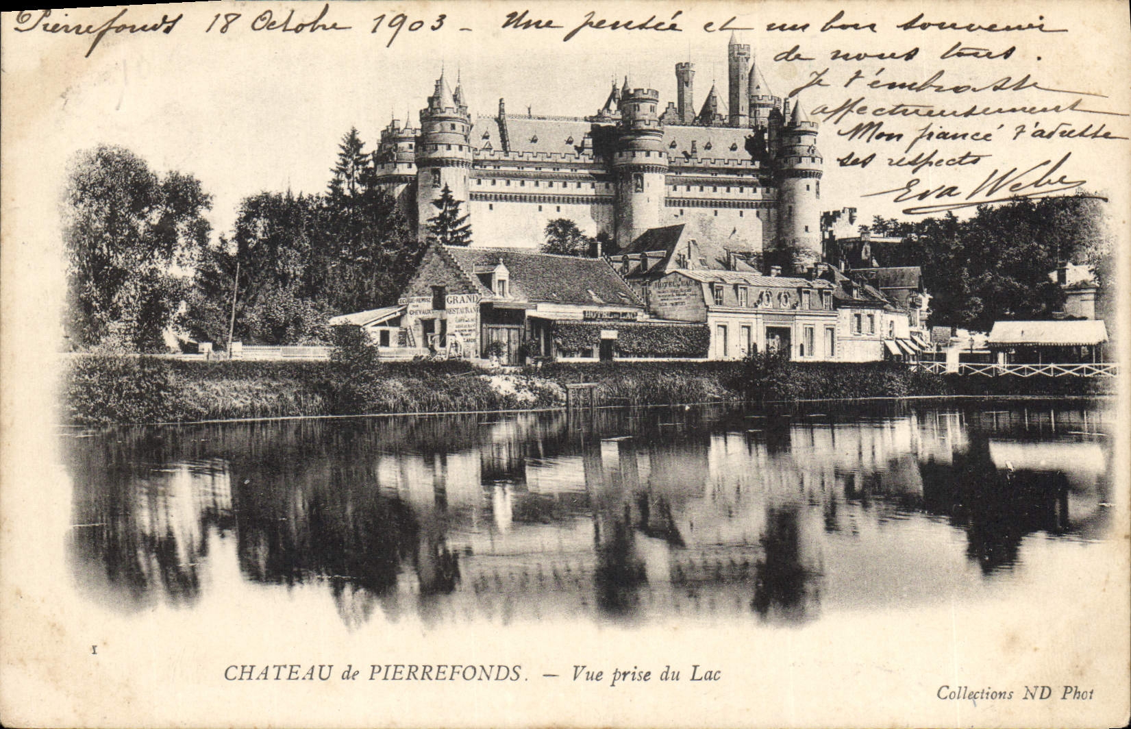 CPA Chateau de Pierrefonds Vue prise du Lac 