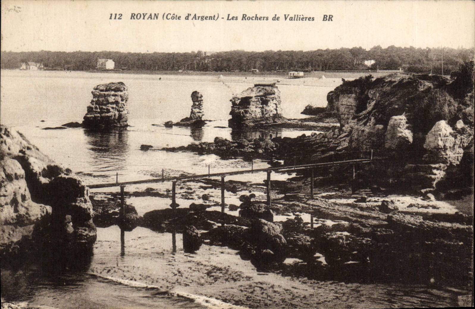 CPA Royan Cote d'Argent Les Rochers de Vallieres 