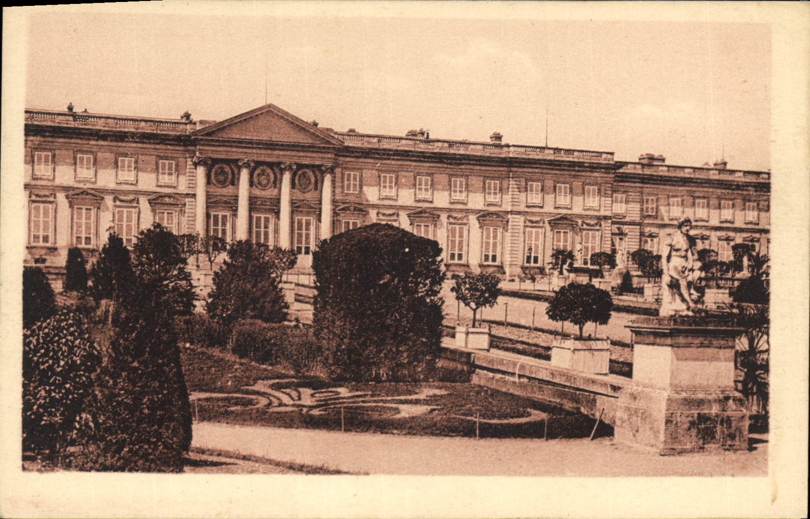 CPA Compiegne Le Chateau 