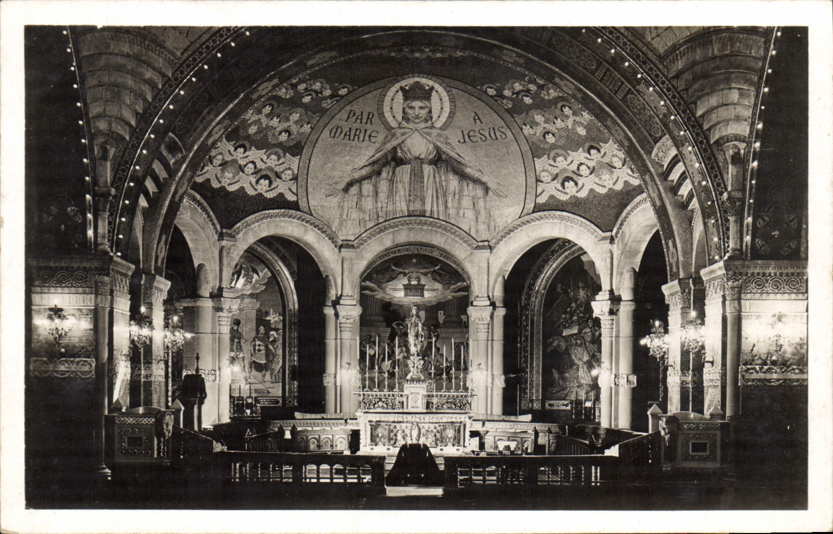 CPA Lourdes Interieur du Rosaire Le Choeur 