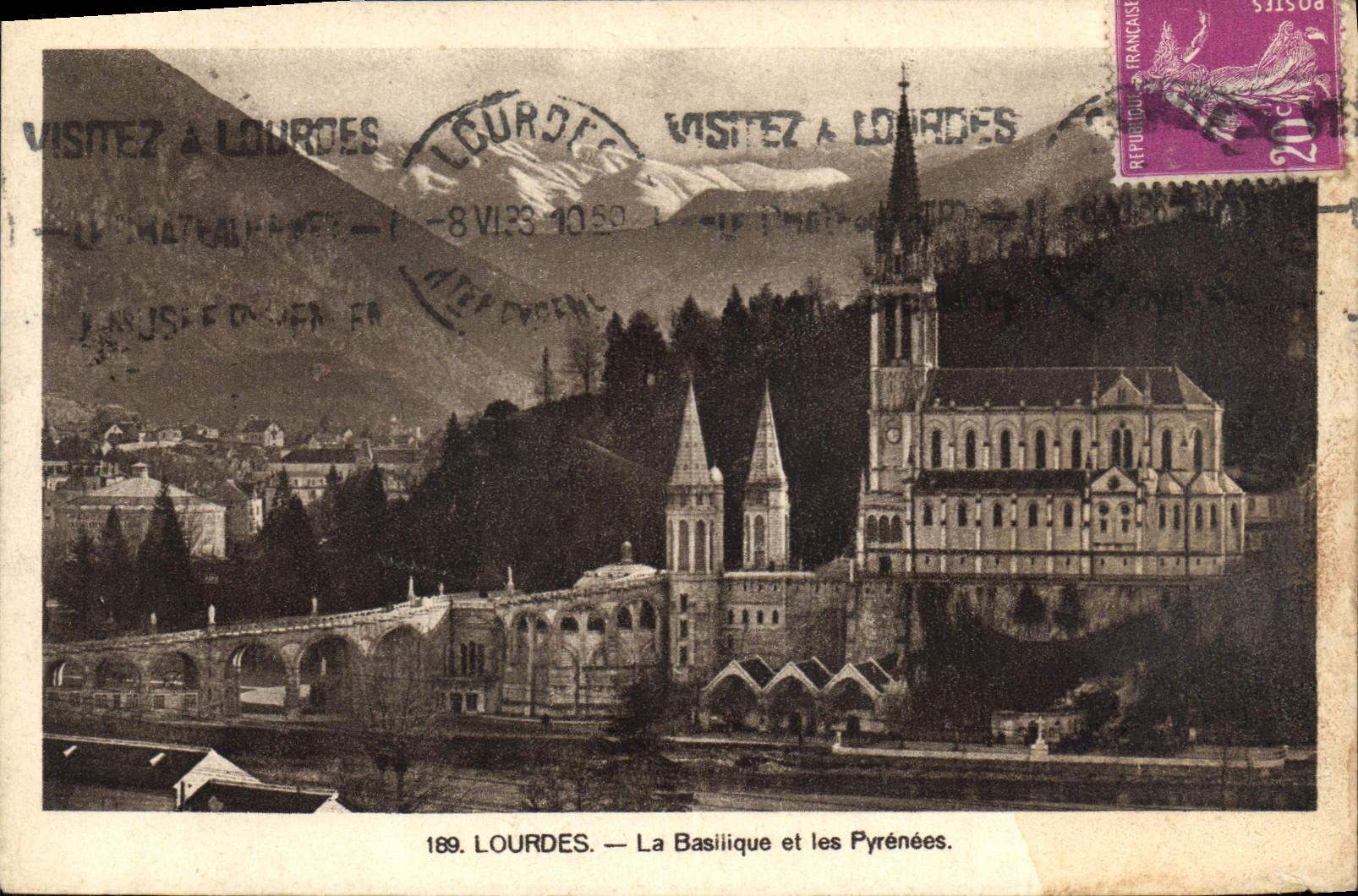 CPA Lourdes La Basilique et les Pyrenees