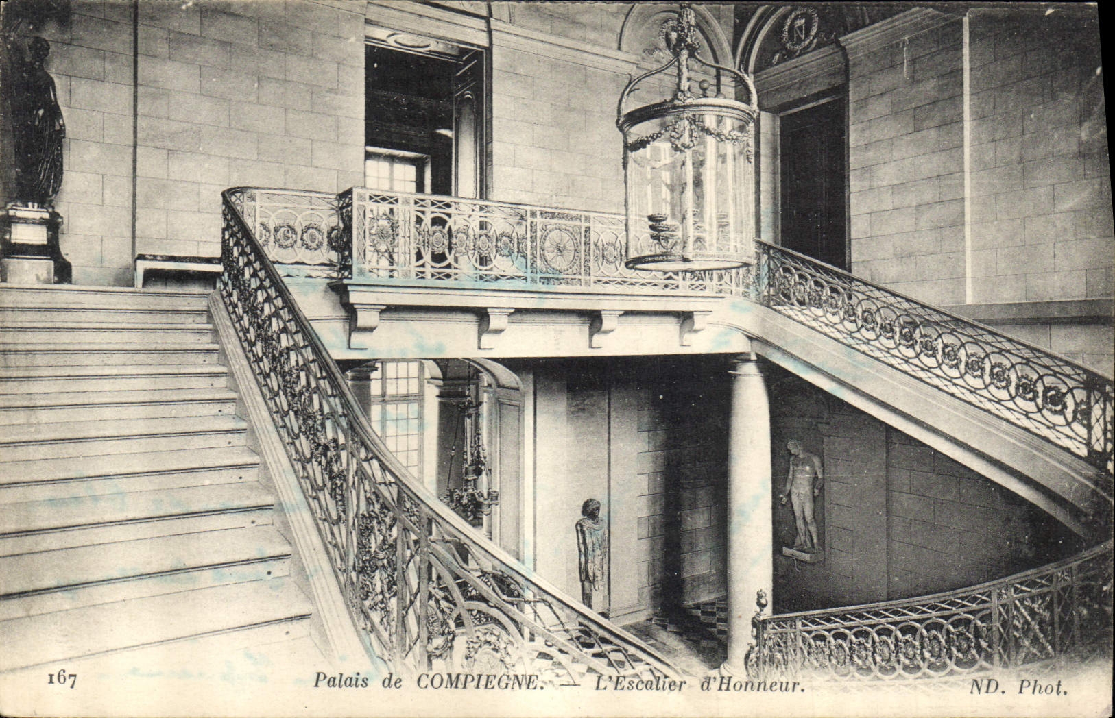 CPA Palais de Compiegne L'Escalier d'Honneur 