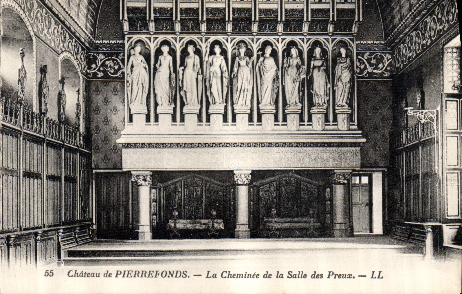 CPA Chateau de Pierrefonds La Cheminee de la Salle des Preux 