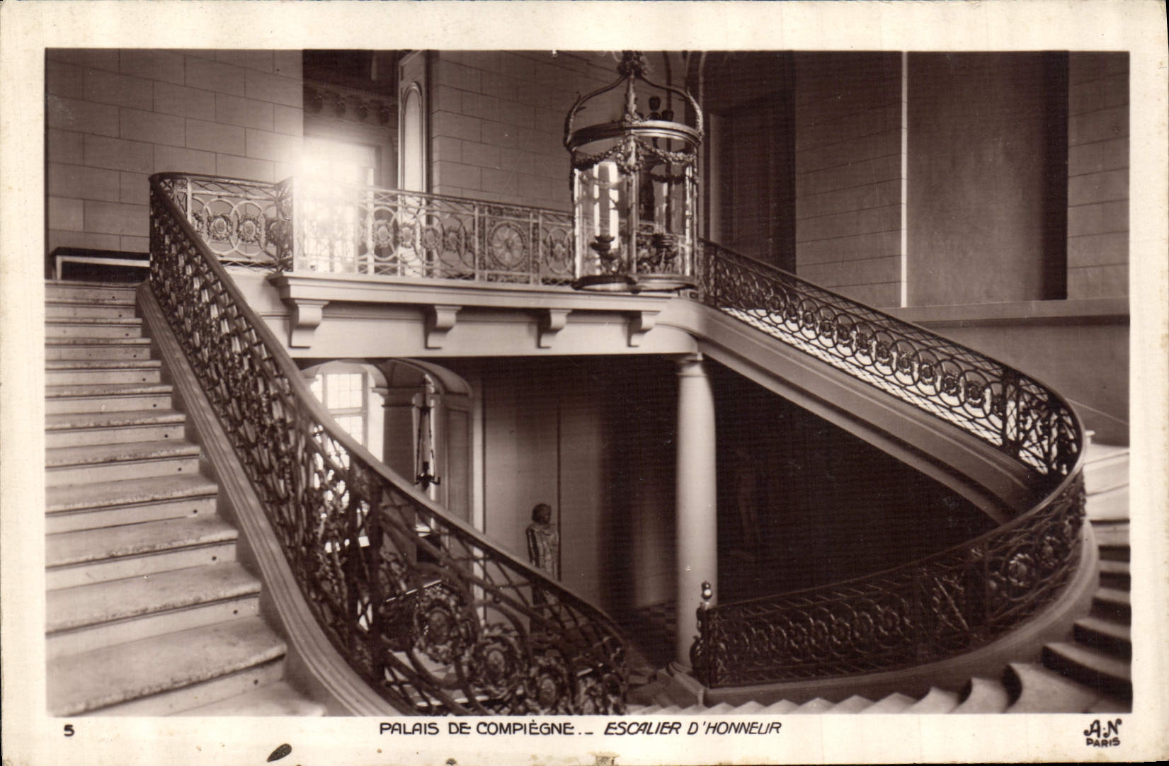 CPA Palais de Compiegne Escalier d'Honneur