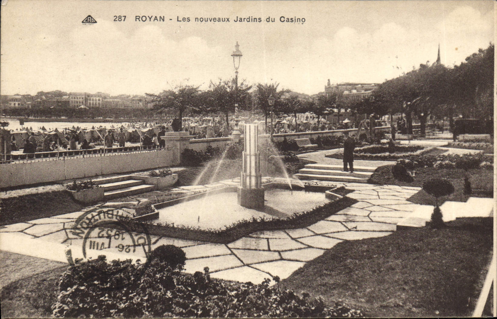 CPA Royan Les nouveaux Jardins du Casino 