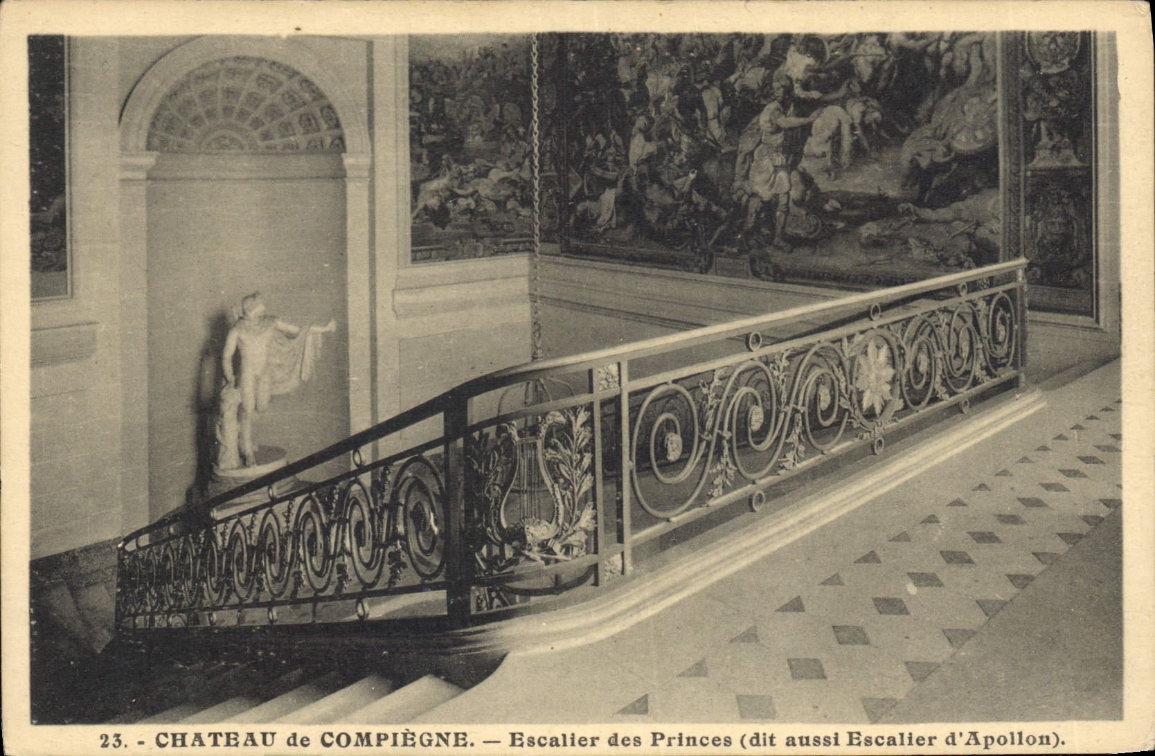 CPA Chateau de Compiegne Escalier des Princes 