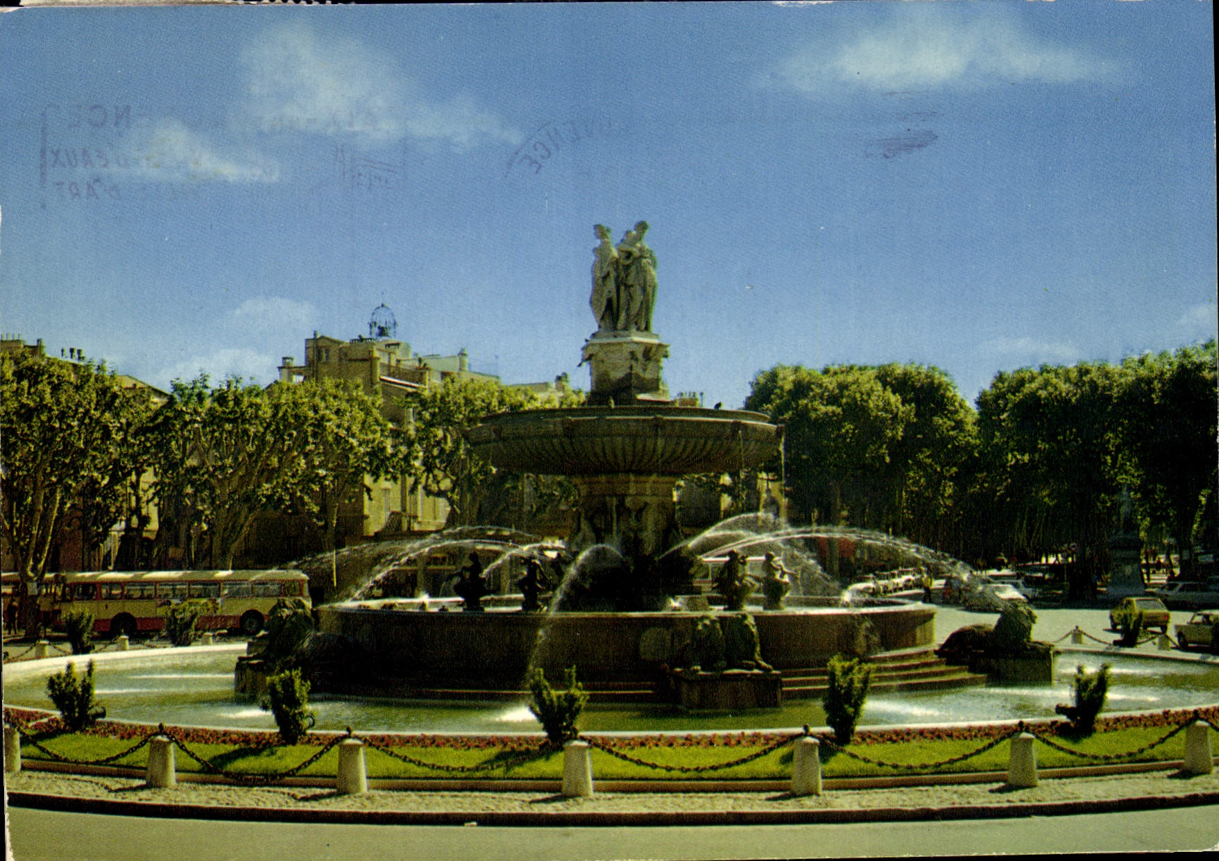 CPM La Cite du Roy Rene Aix en Provence Grande Fontaine sur le Rotonde 