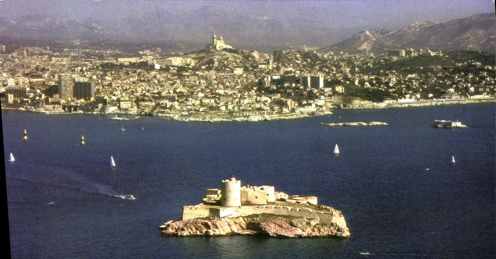 CPM Marseille BDR Le Chateau d'If dans le fontain Marseille