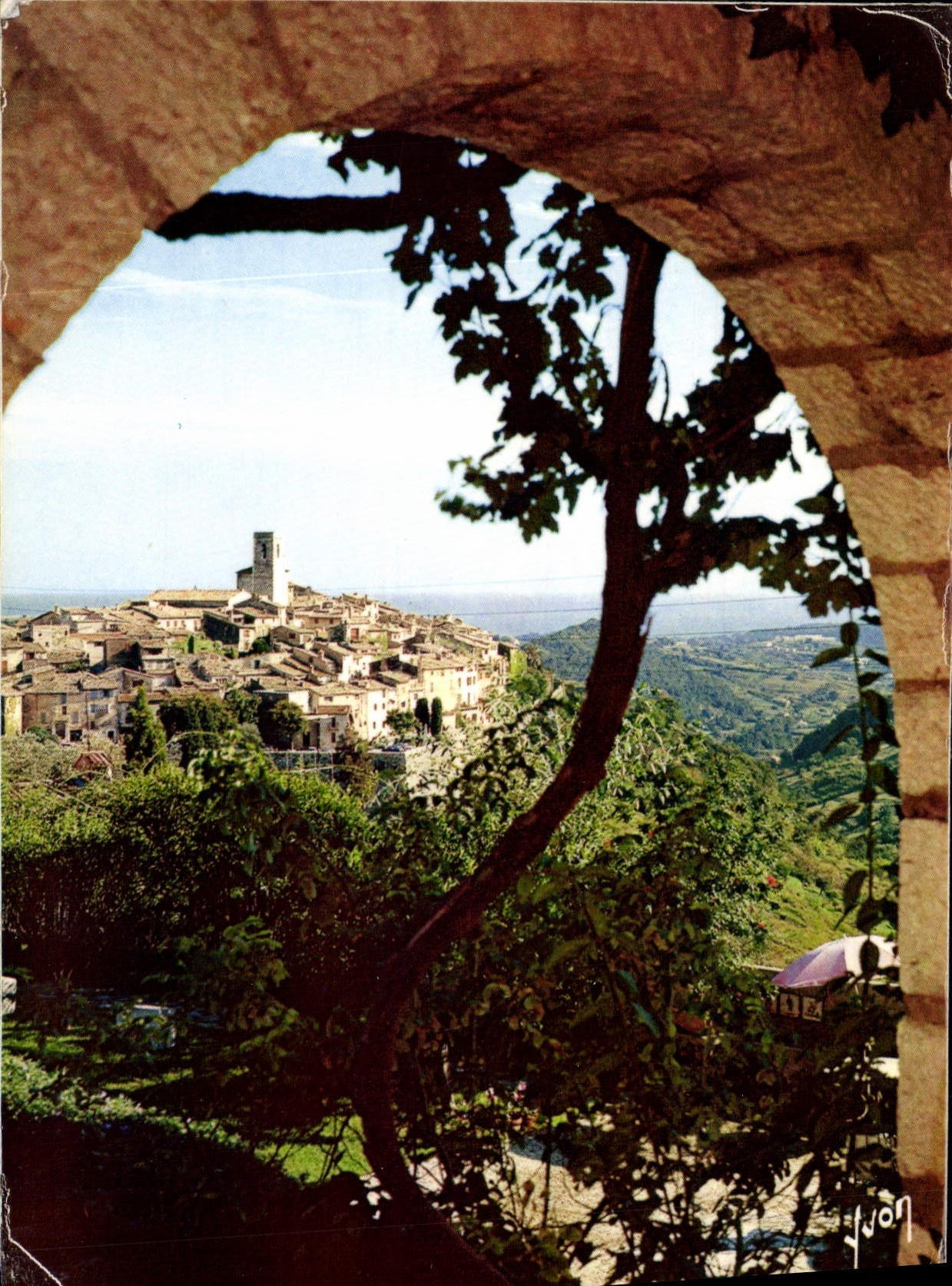 CPM La Cote d'Azur miracle de la nature Saint Paul de Vence Alpes Maritimes vue generale 