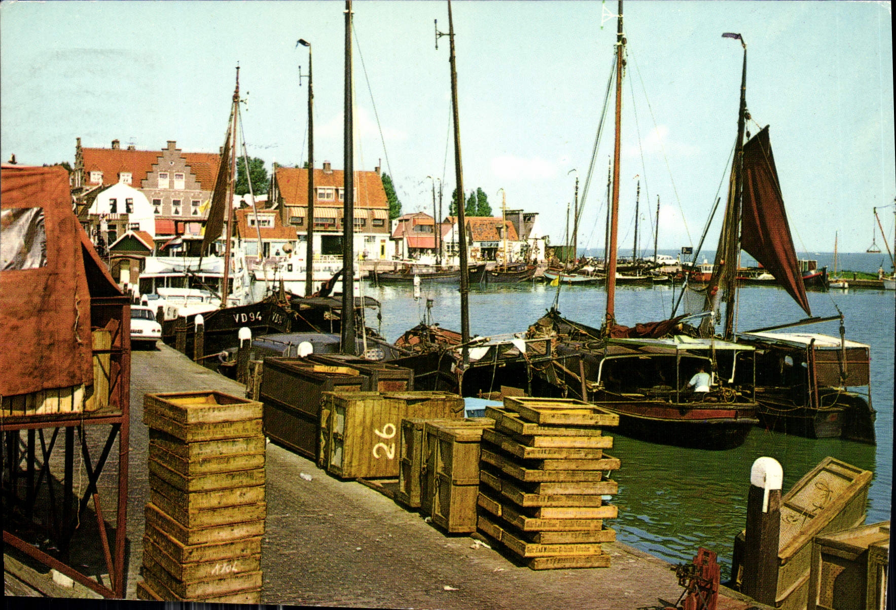CPM Volendam Holland Bateaux de peche