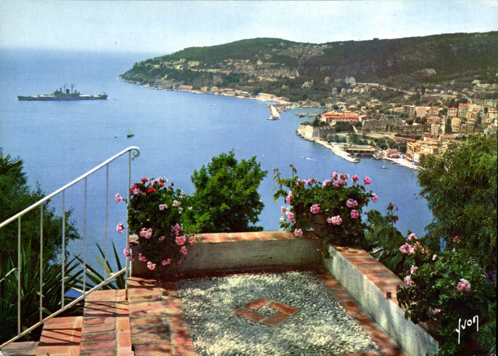 CPM Couleurs et lumiere de France la Cote d'Azur miracle de la nature Villefranche sur Mer A M la Ra