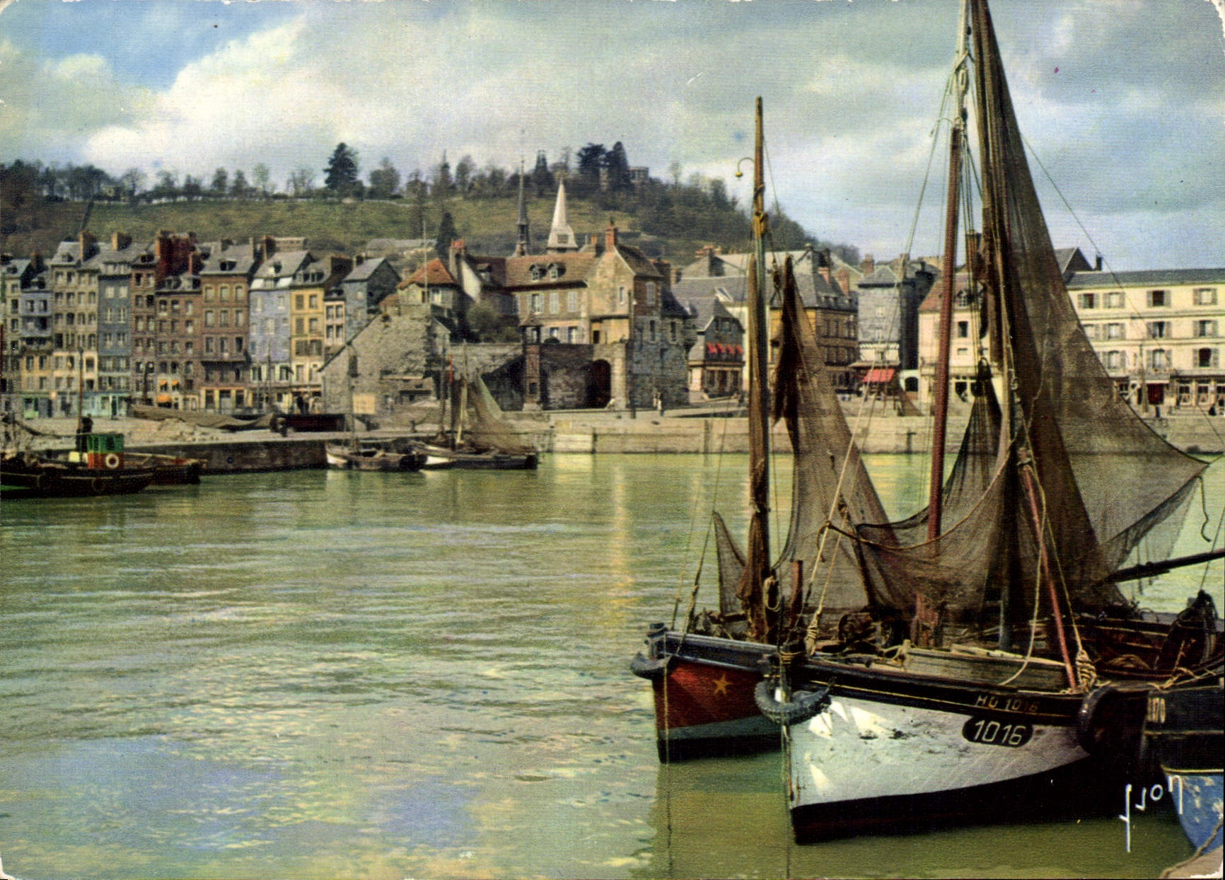 CPM Couleurs et lumiere de France la luxiriante Normadie Honfleur Calvados le port et les quais Beau