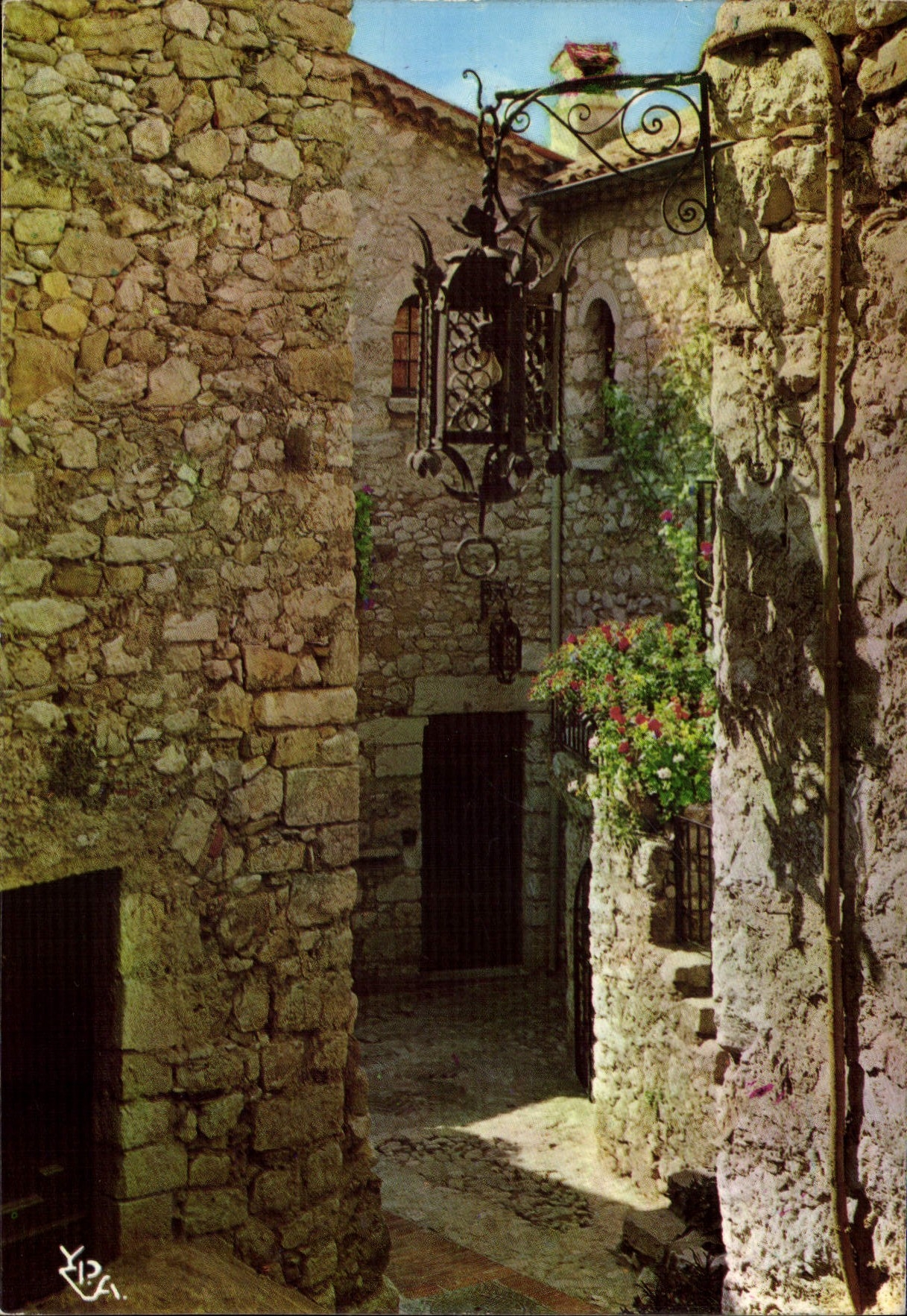 CPM Au Soleil de la Cote d'Azur Eze Village Vieille rue d'Eze Village 