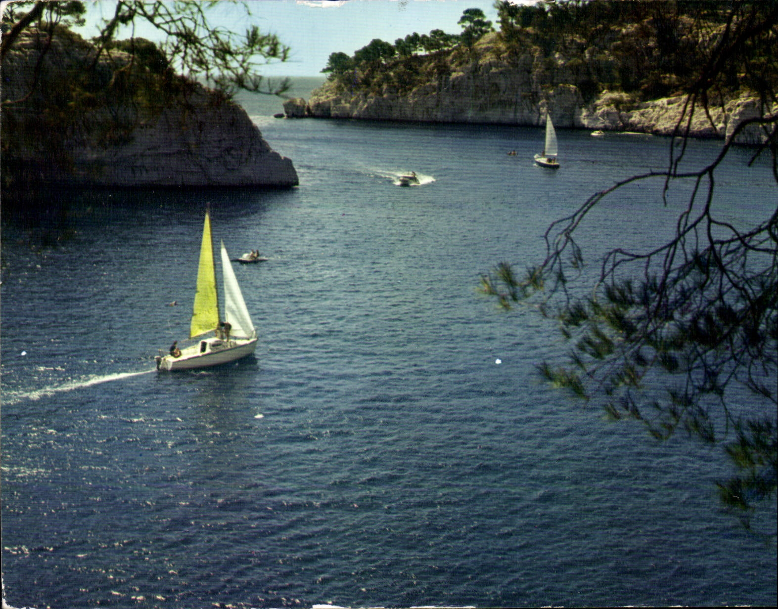 CPM Cassis sur Mer B du R Calanque de Port Miou Dans le silence la mer le ciel le soleil le reve
