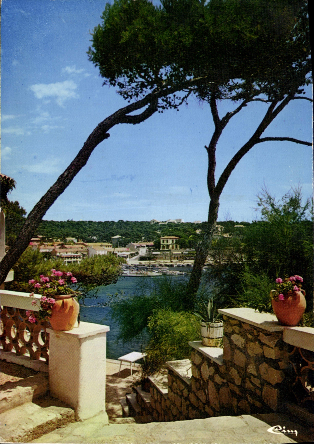 CPM Carry le Rouet B du Rh vue pittoresque