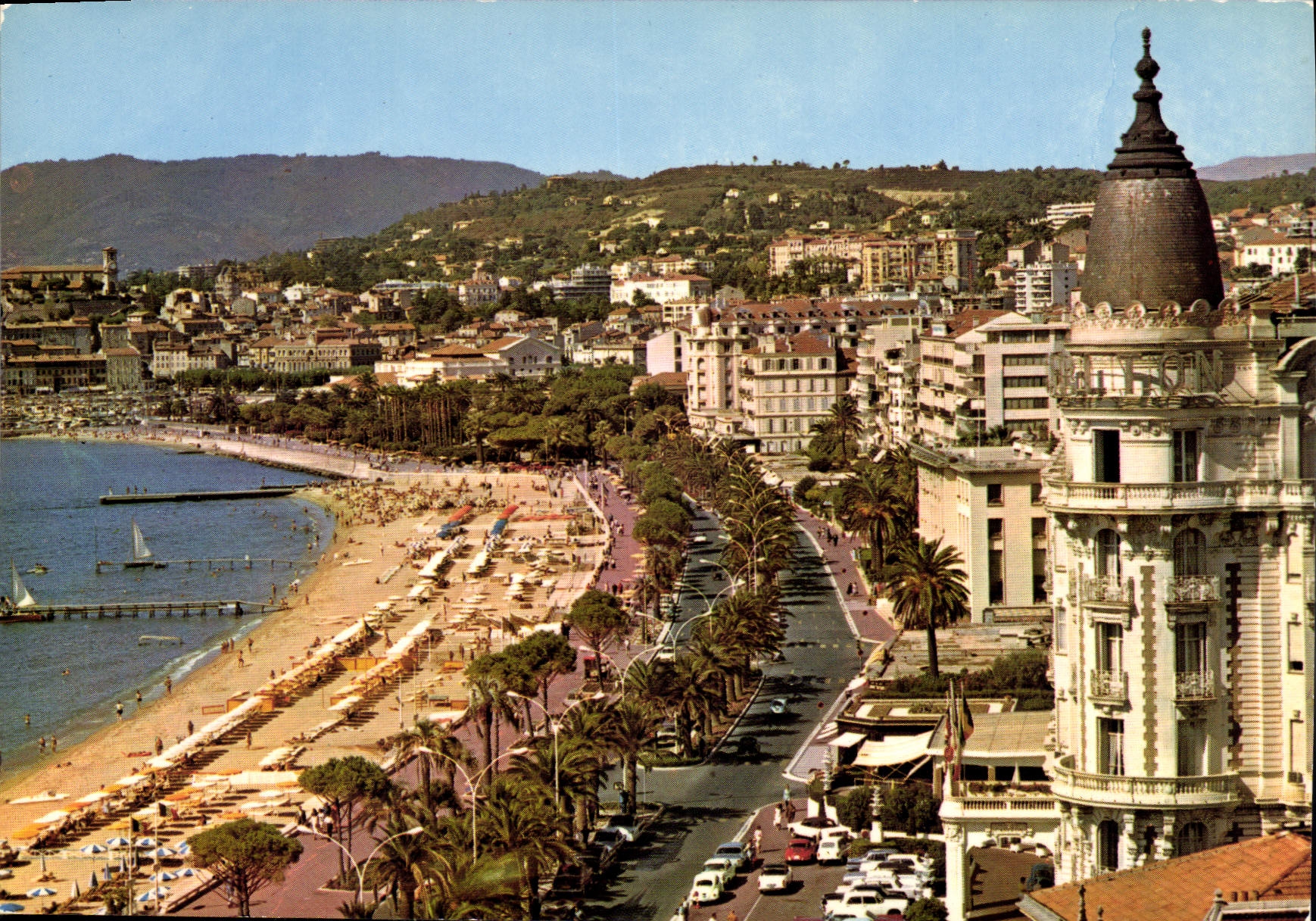CPM Cannes La Promenade de la Croisette vue generale