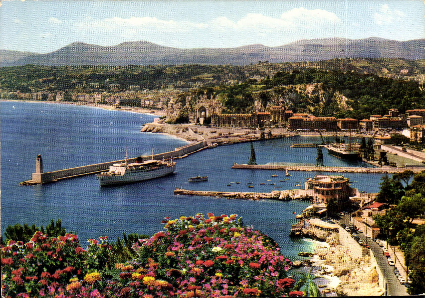 CPM Nice Cote d'Azur French Riviera vue generale le Port 