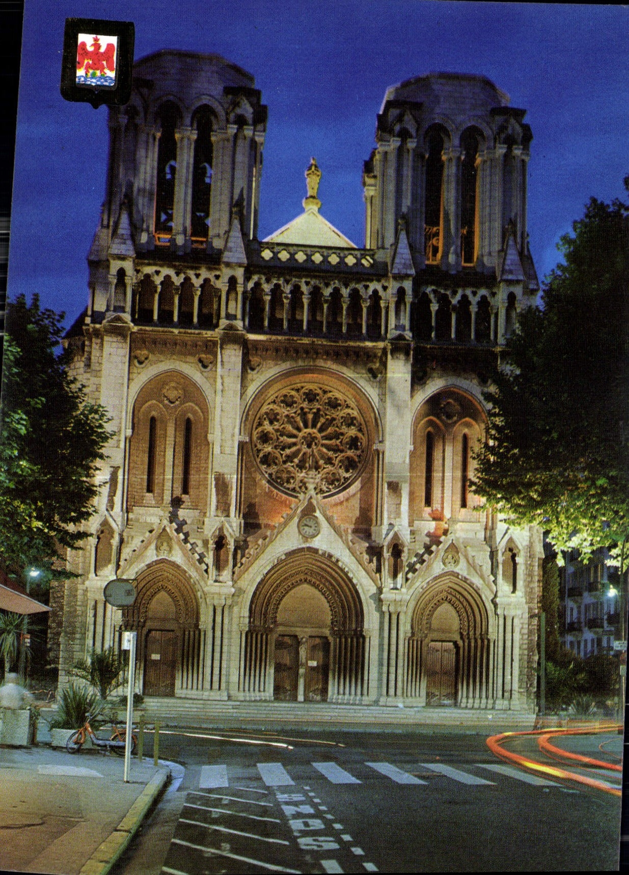 CPM Nice Basilique Notre Dame la nuit 