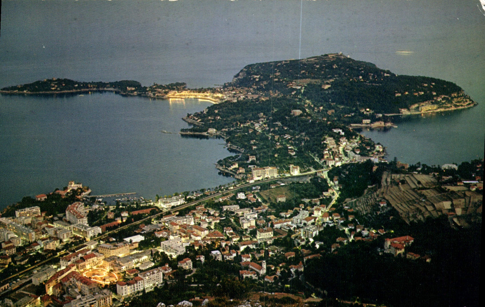 CPM Couleurs et lumiere de France la Cote d'Azur miracle de la nature Le Cap Ferrat A M et Beaulieu
