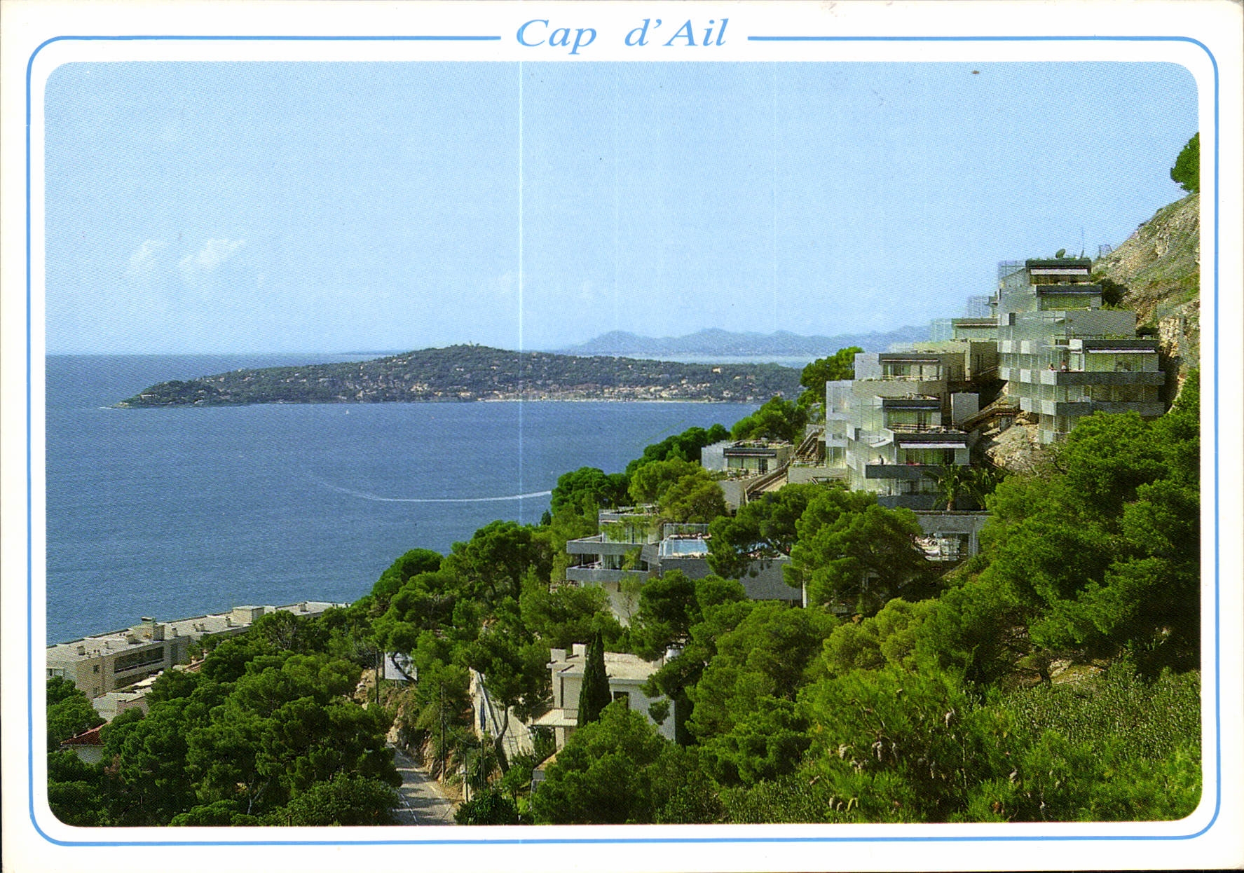 CPM Cote d'Azur Cap d'Ail A M vue generale Pierre et Vacances au fond le Cap Ferrat