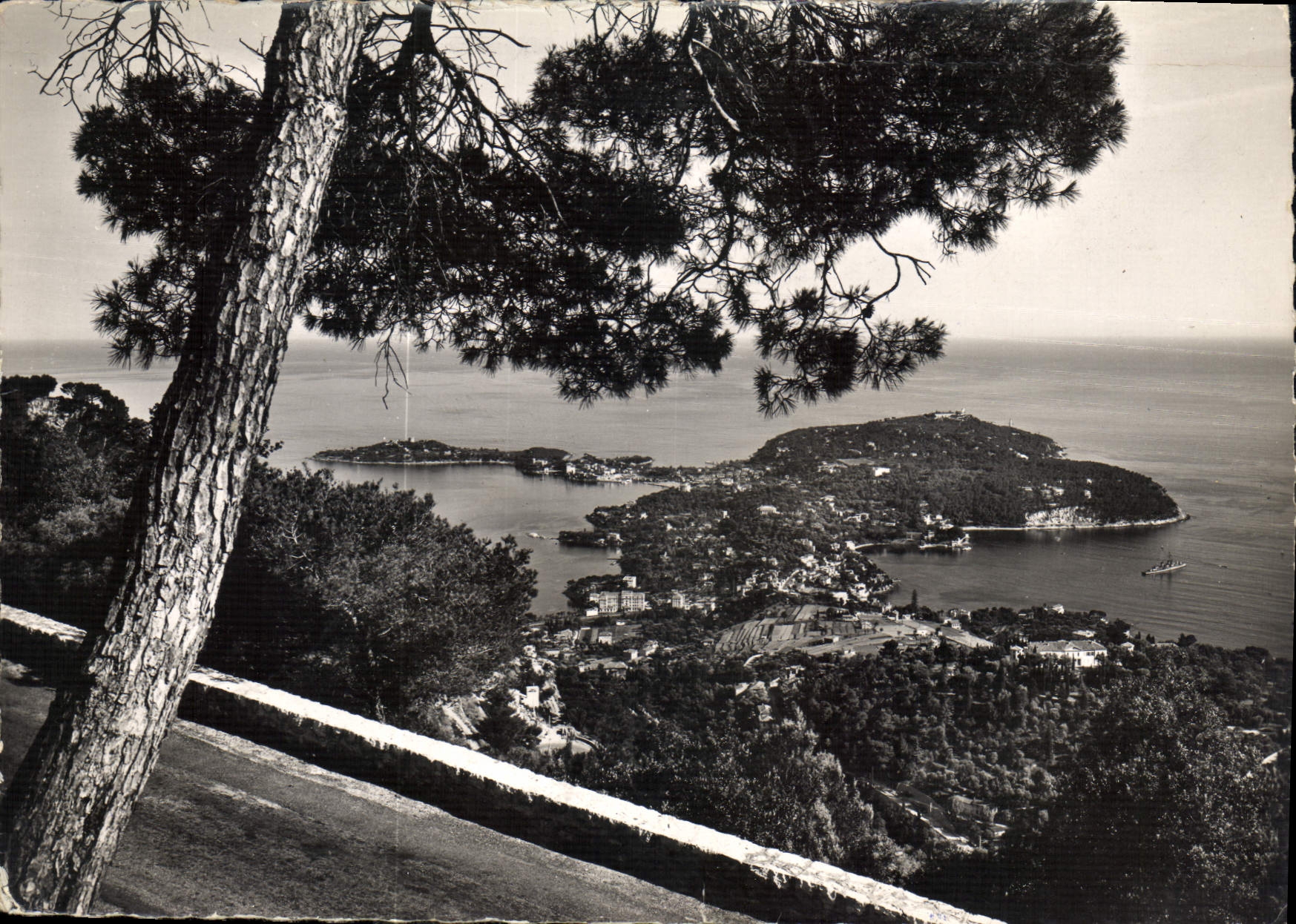 CPM Vue panoramique sur le Cap Ferrat 