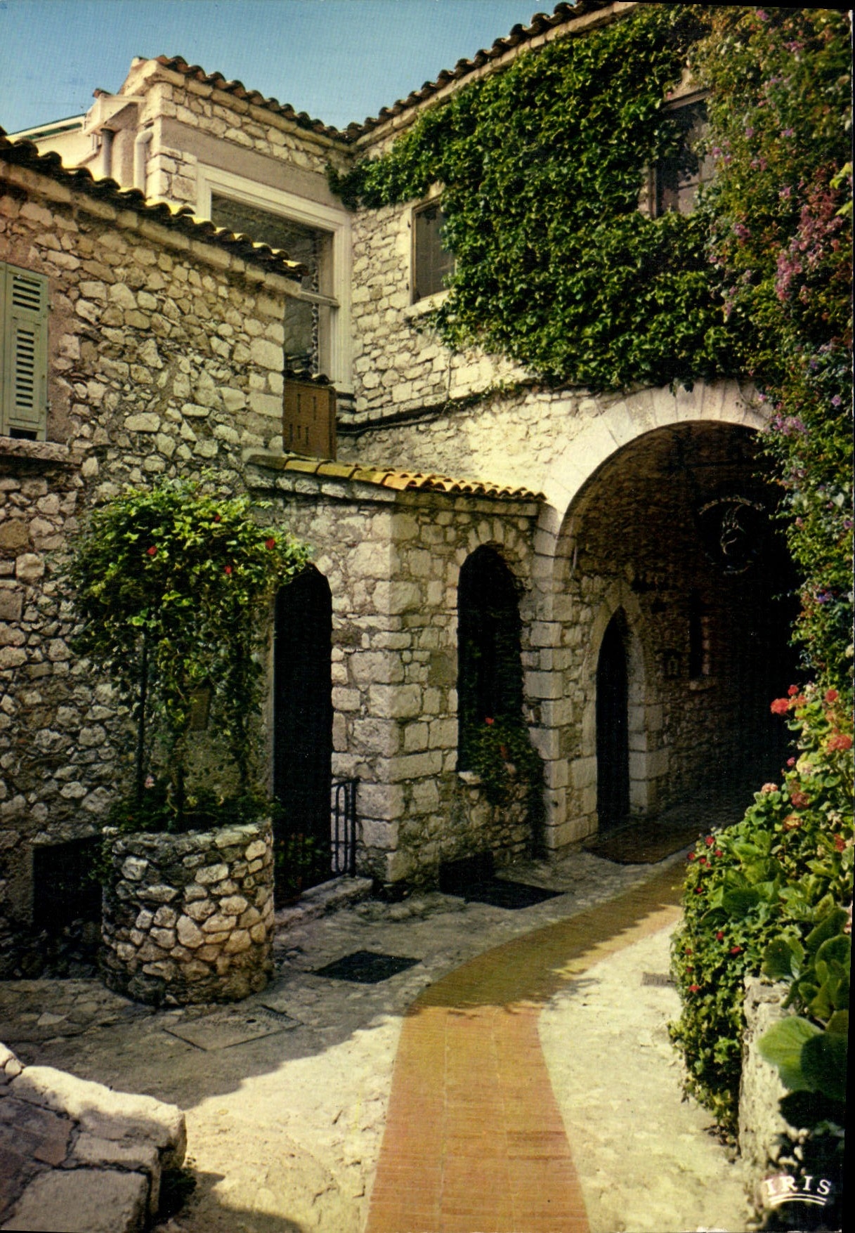 CPM La Cote d'Azur Eze La Chevre d'Or 