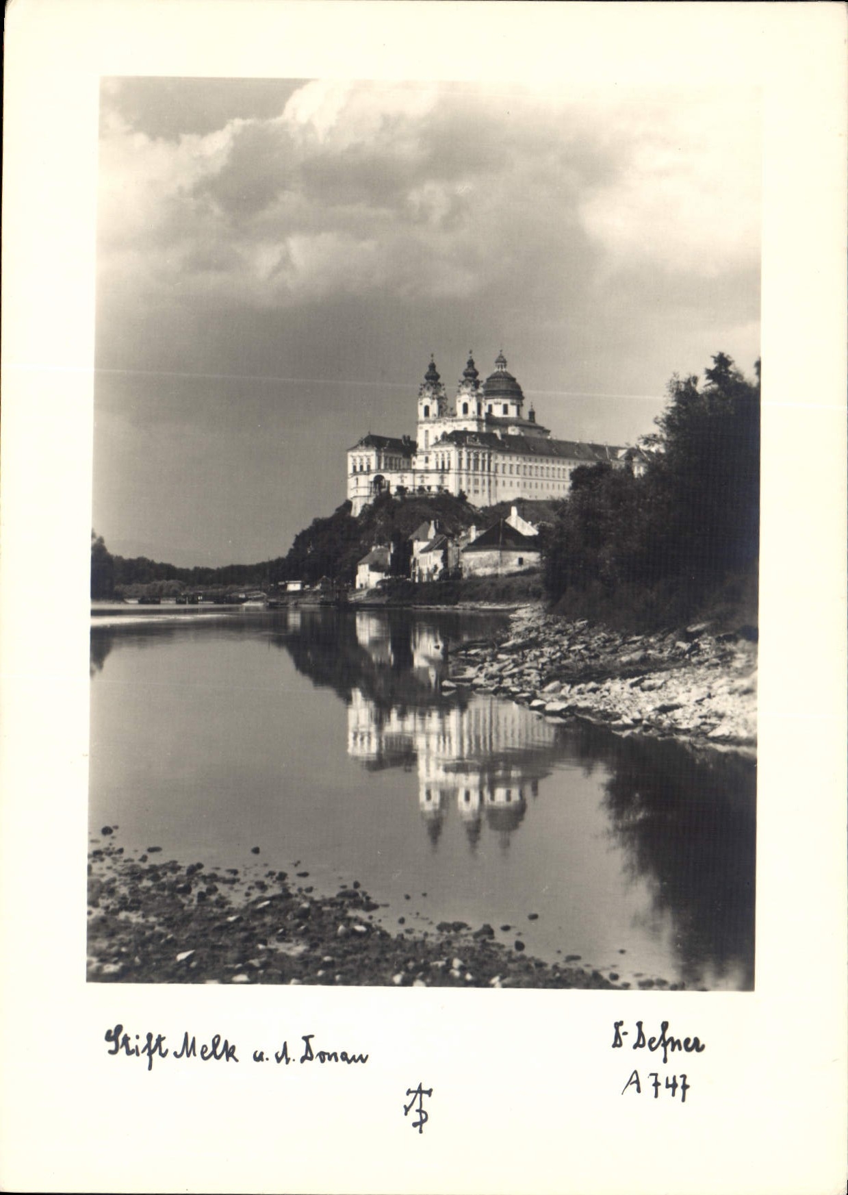 CPM Donau Château