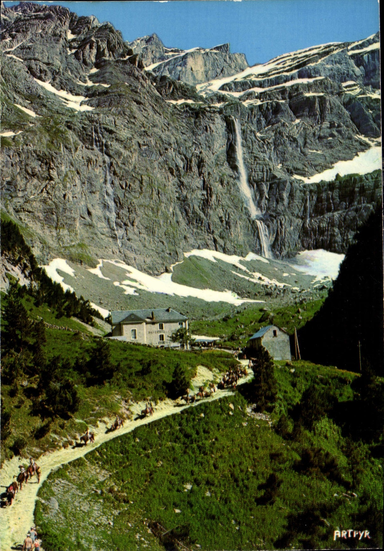 CPM Les Pyrenees Cirque de Gavarnie l'Arrivee au Cirque 