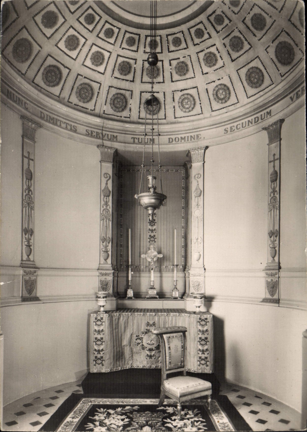 CPM Rambouillet S et O le Chateau L'Oratoire