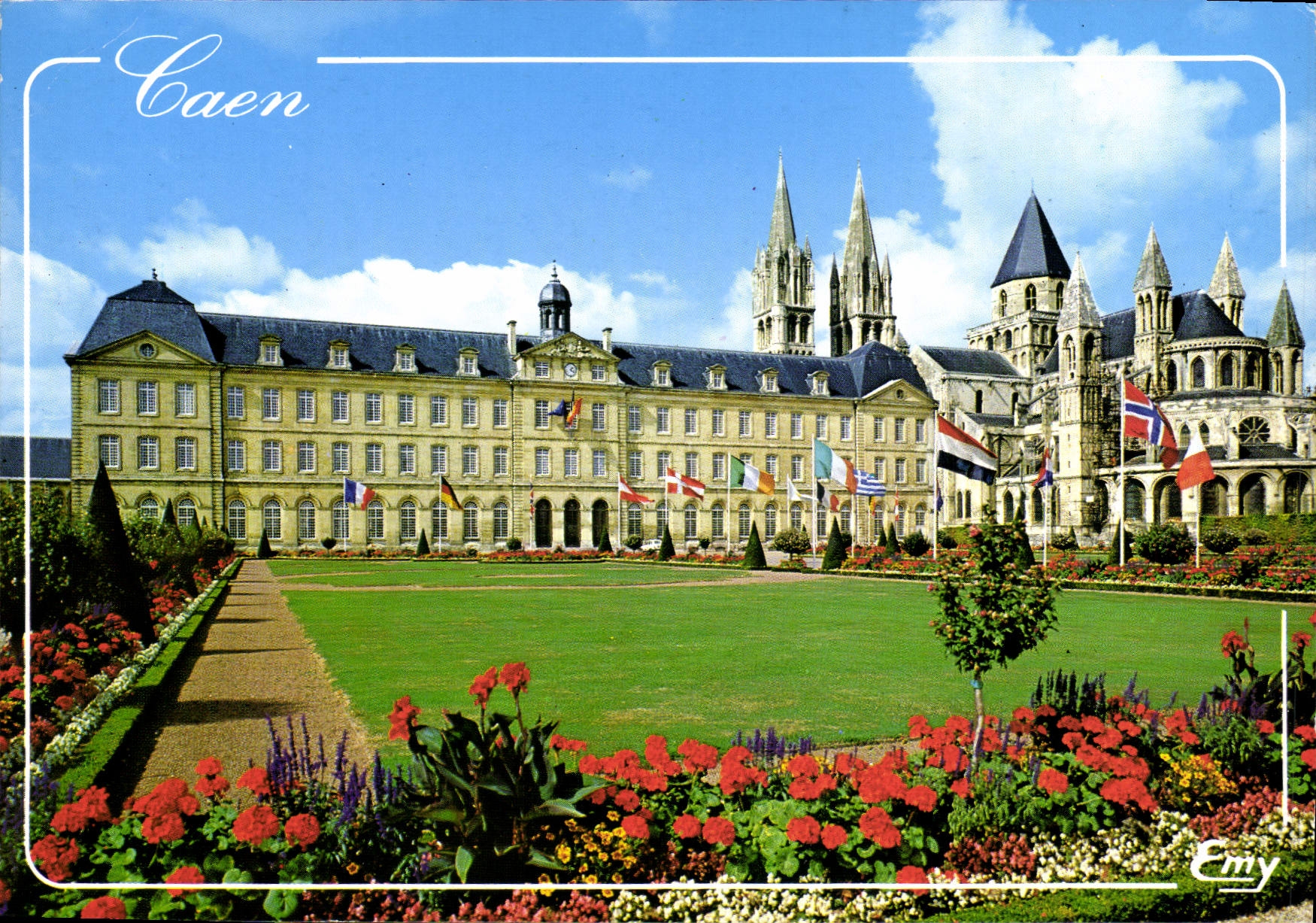 CPM Caen Calvados L'Abbaye aux Hommes fondee par Guillaume le Conquerant au XI siecle vue des jardin